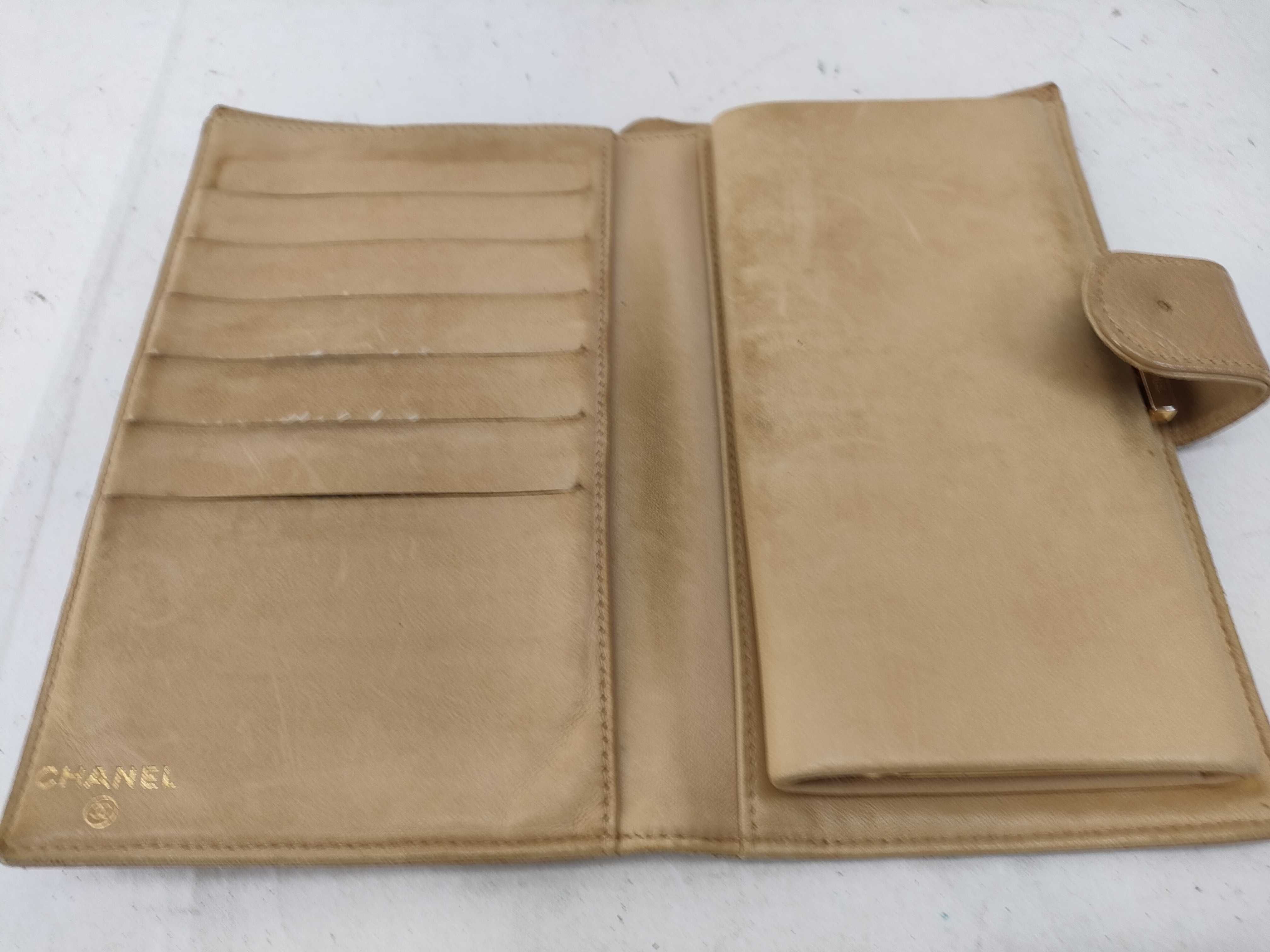 Caviar Skin Clasp Folding Wallet (Series 8) — view 8