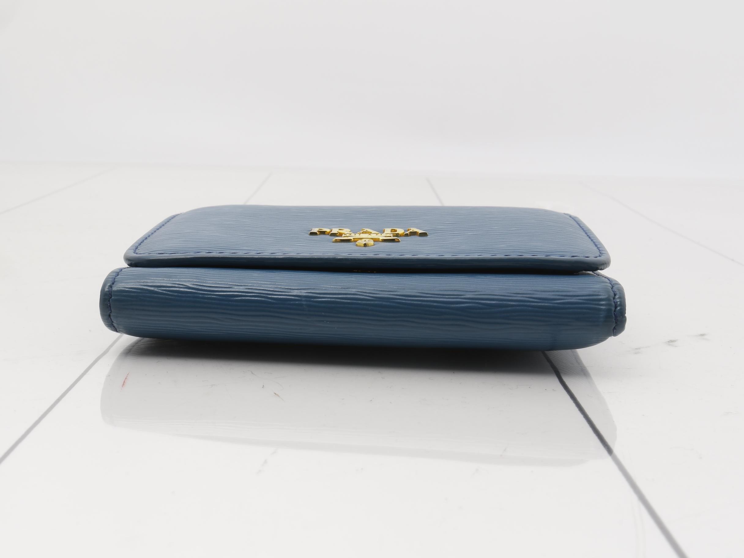 Other lines: Bags and Wallets — view 3