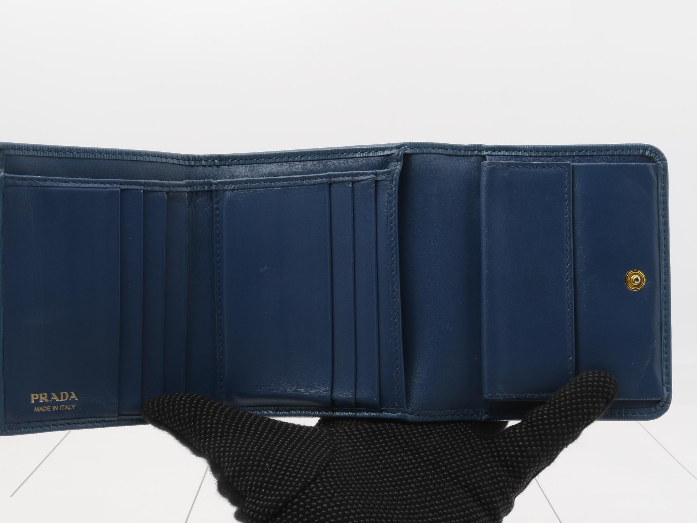 Other lines: Bags and Wallets — view 4
