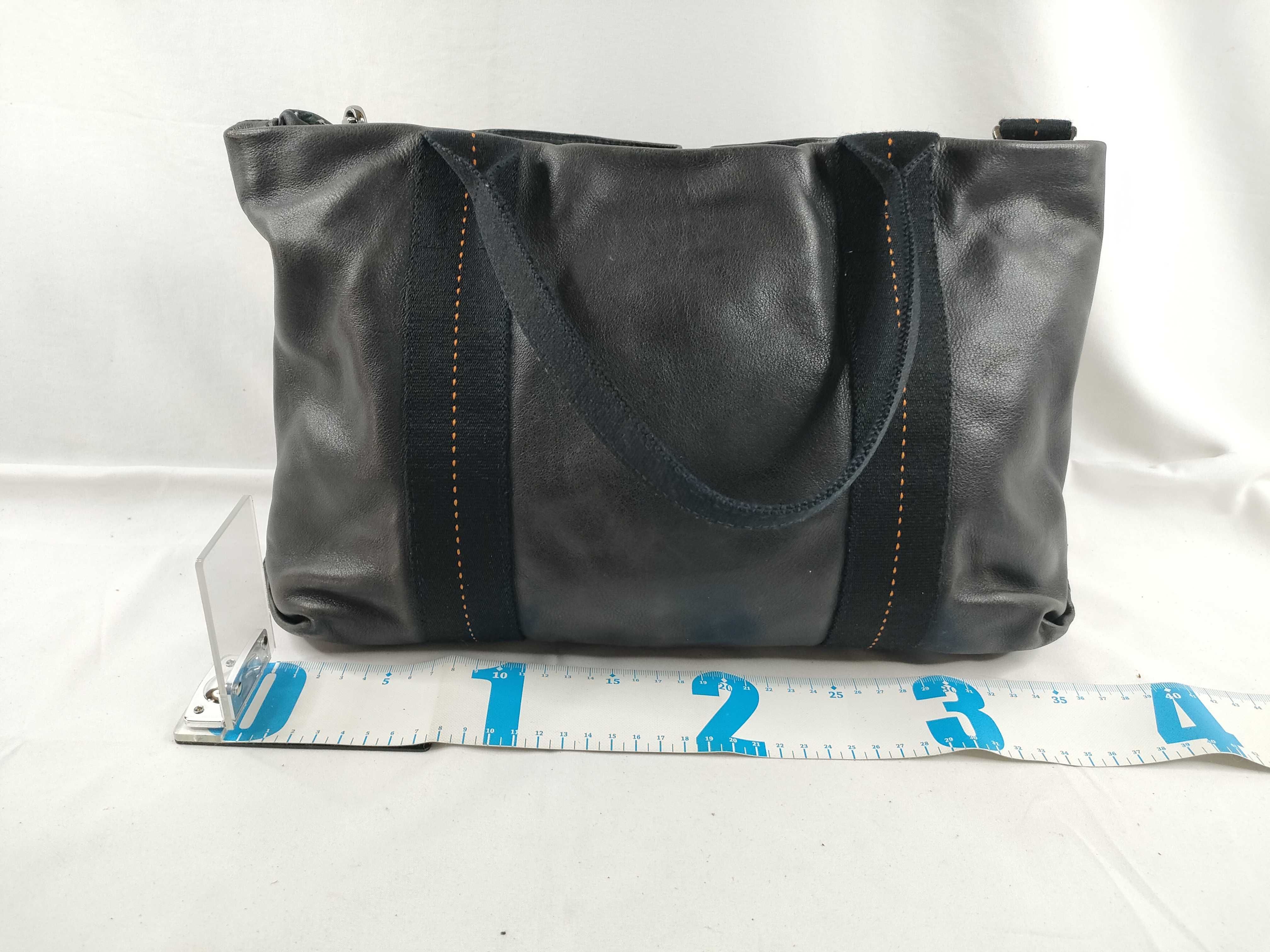 Caravan Horizontal / Black / Leather / 2-Way Tote Bag — view 2