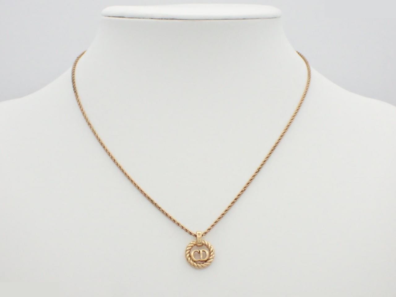 Other line: Precious metals, necklaces, pendants, CD logo, chain approximately 42cm. — view 3