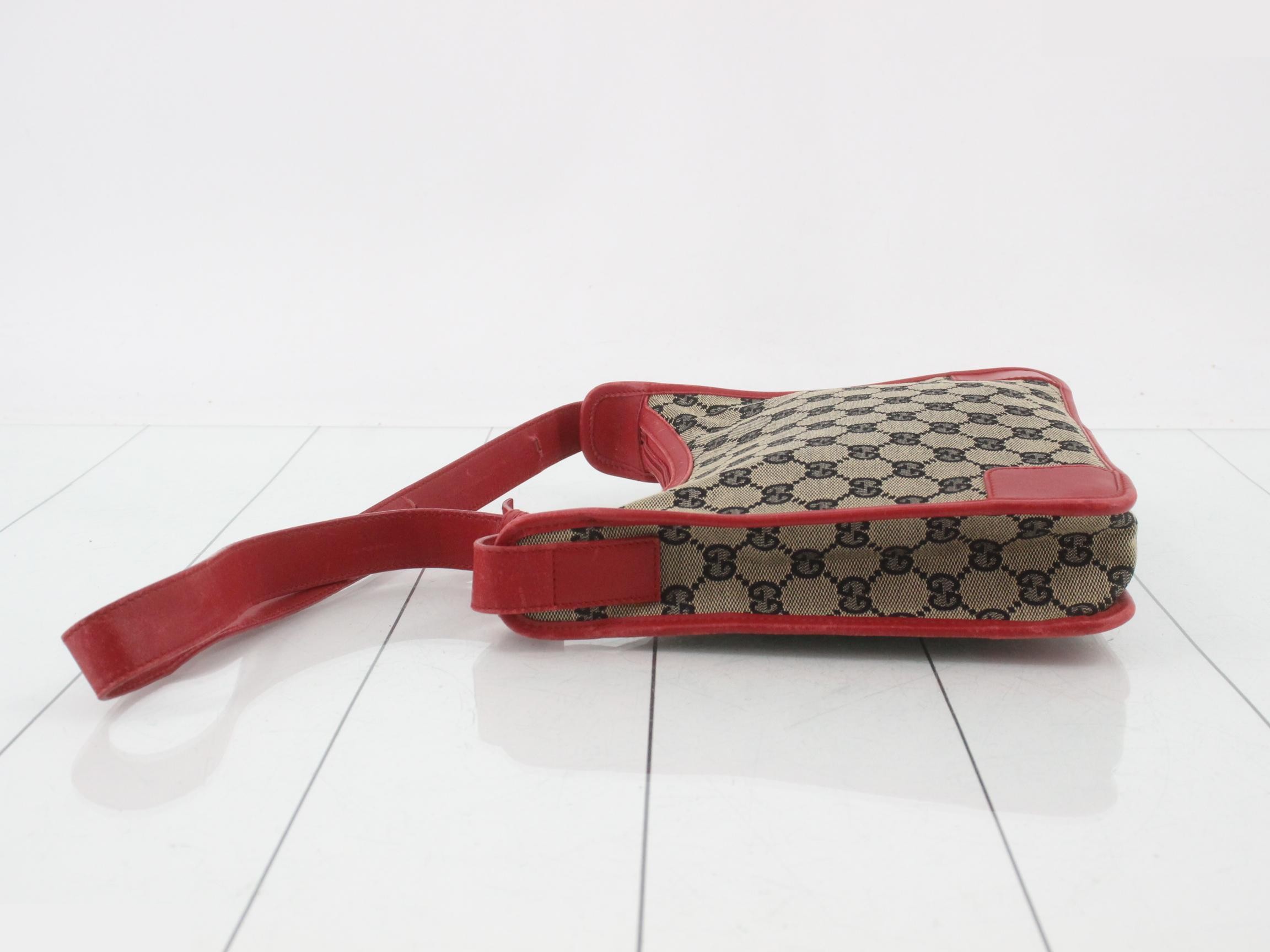 GG Canvas (Bag) - Shoulder Bag — view 4