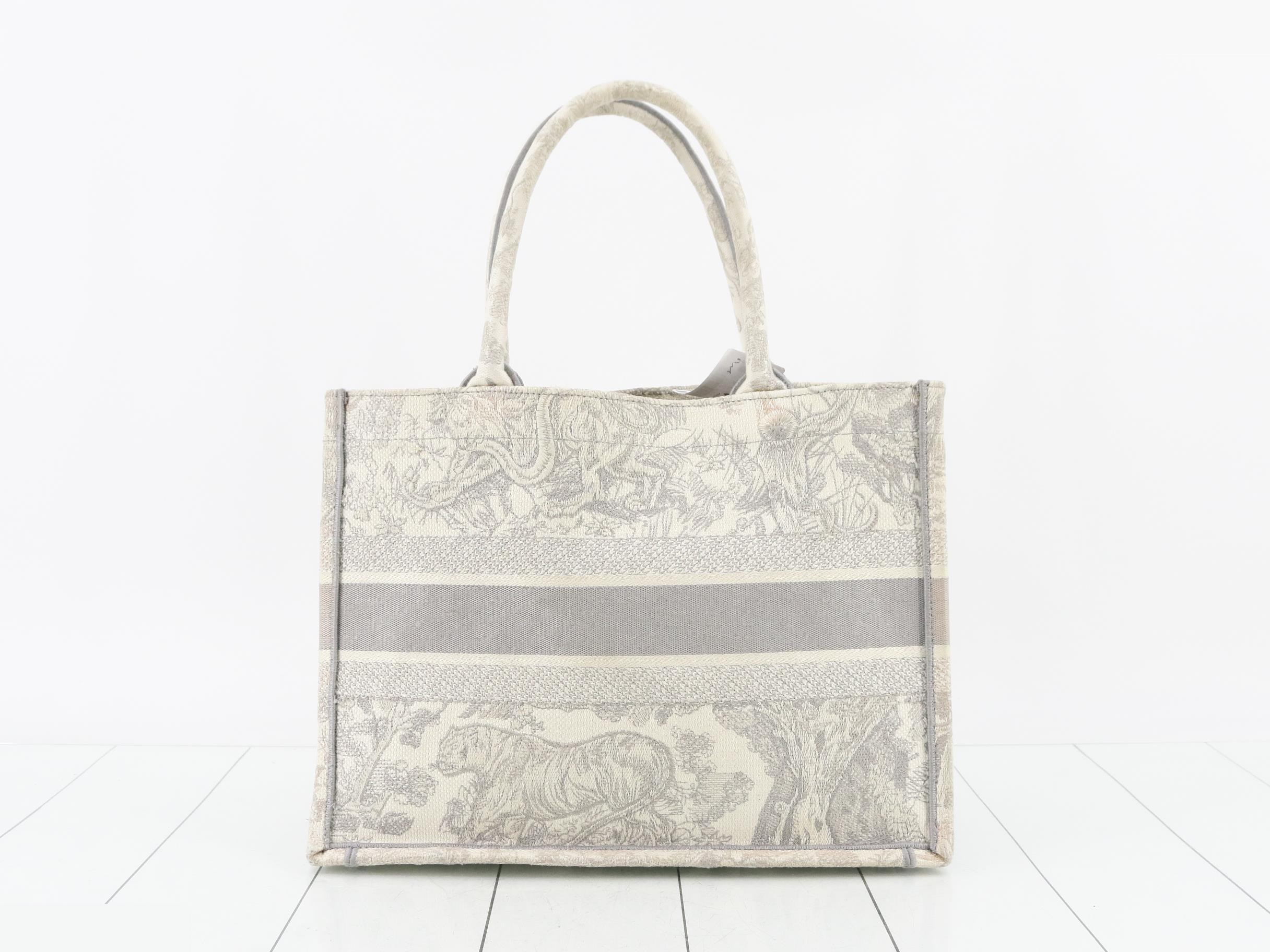 Book Tote - Medium — view 2
