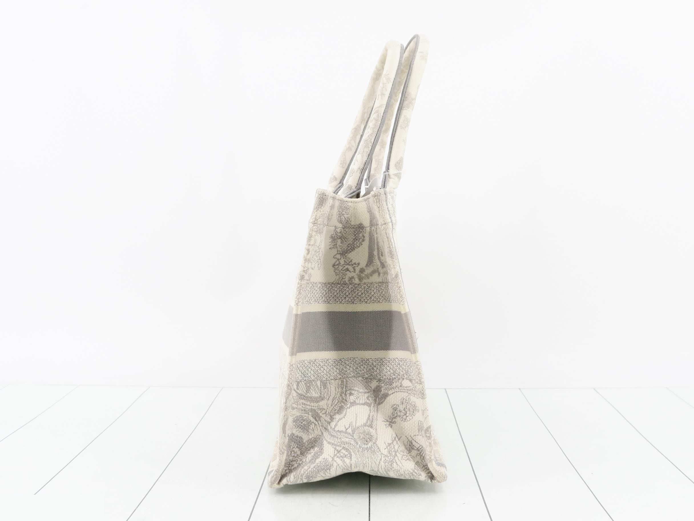 Book Tote - Medium — view 4
