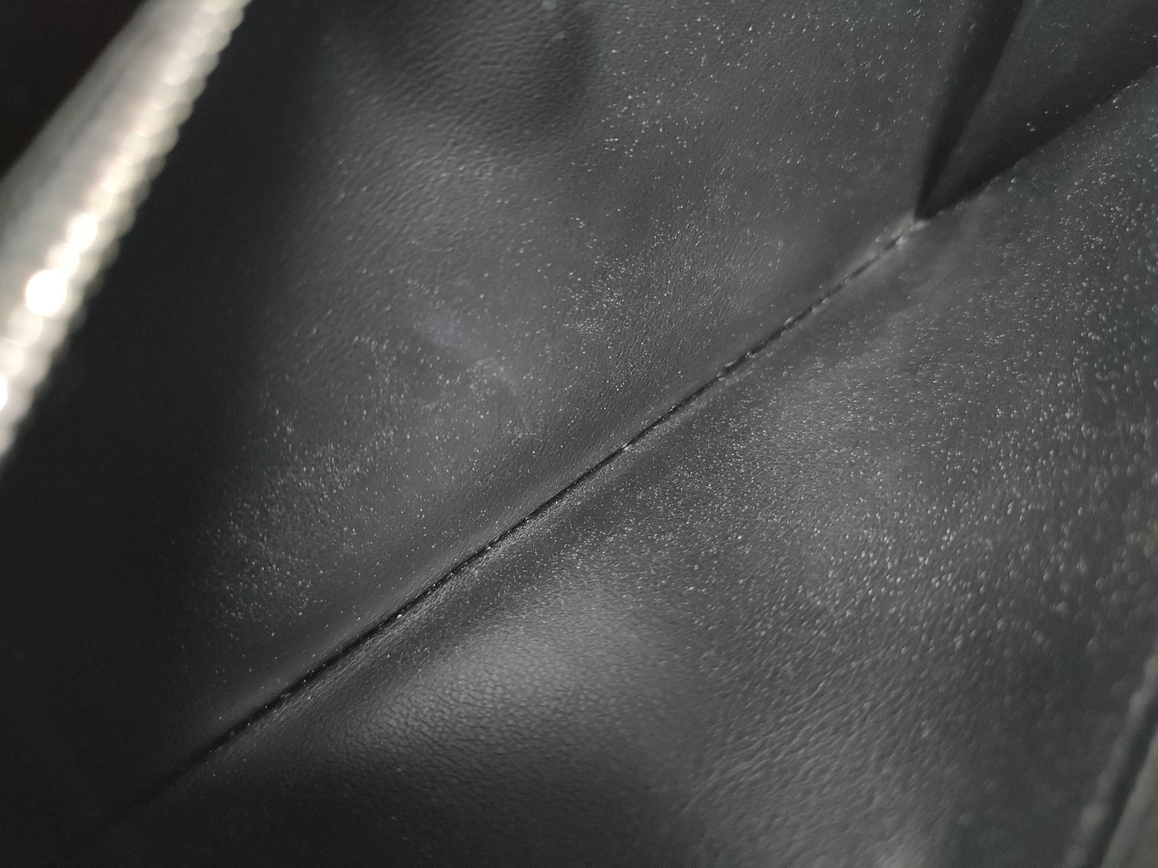 Taiga (Louis Vuitton) Long Wallet Taiga Zippy Wallet Vertical M30510 Blue Marine Leather Wallet — view 13