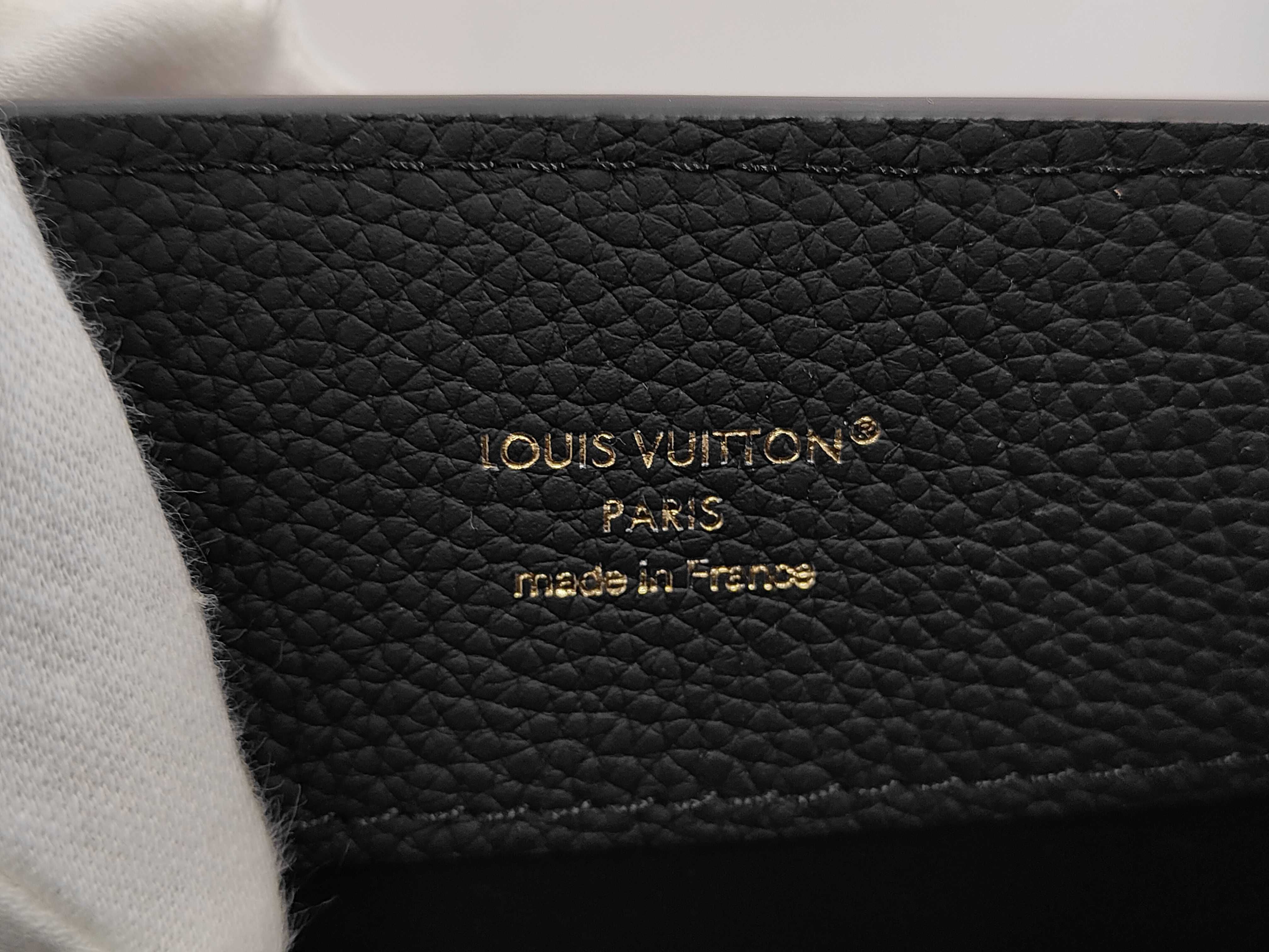 Capucines EW MM M23955 Handbag — view 9