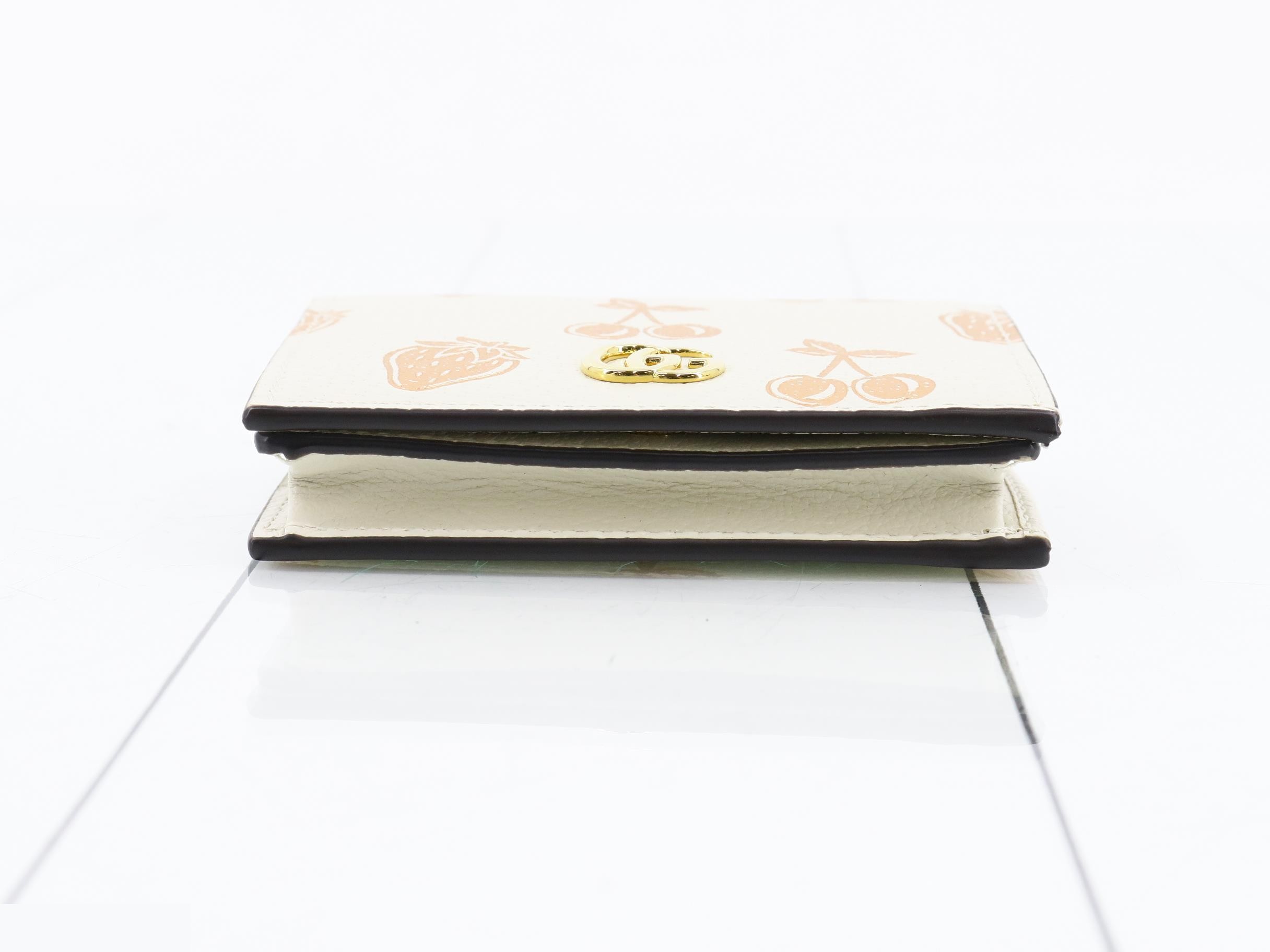 GG Marmont Folding Wallet — view 3