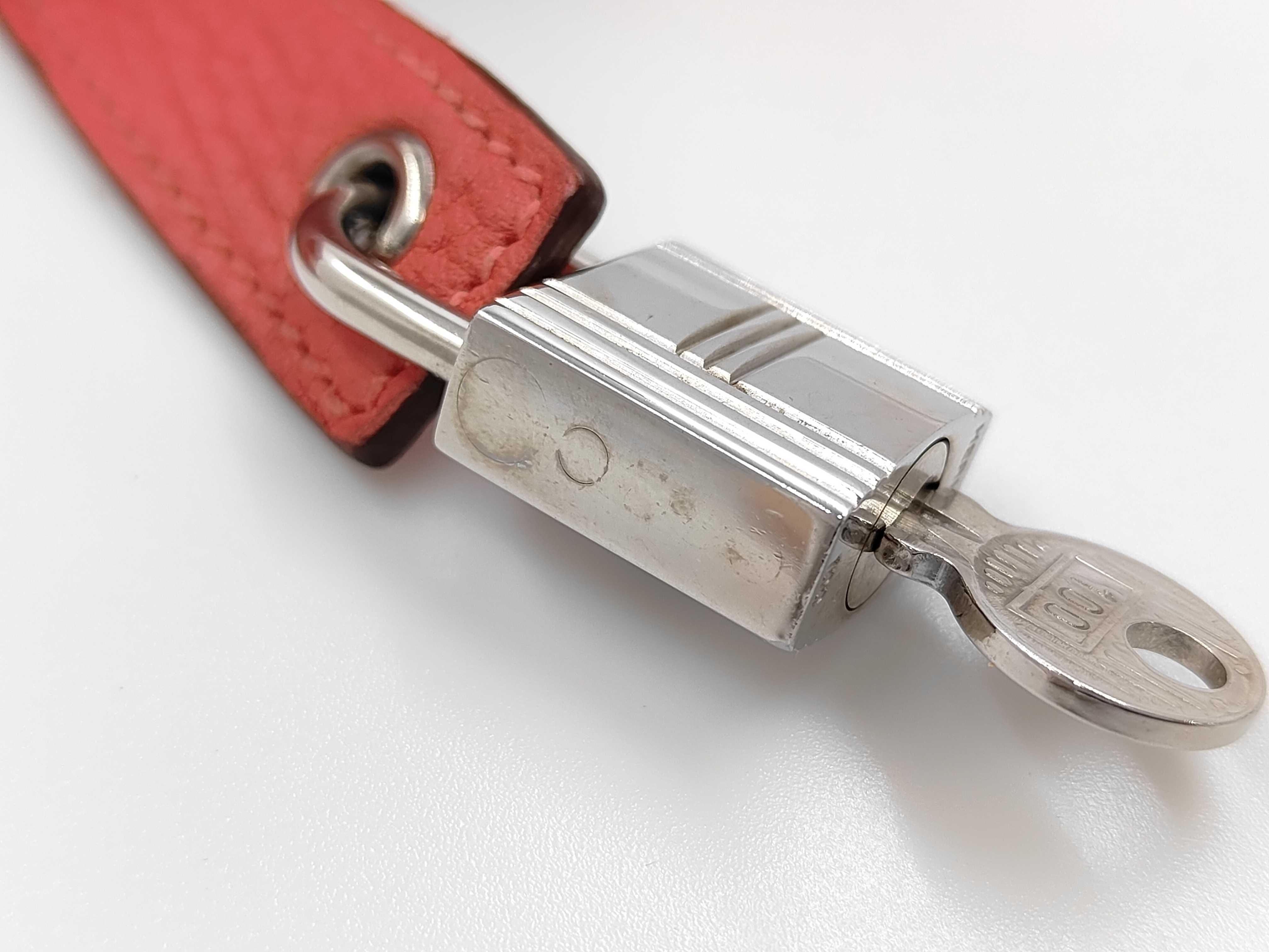 Picotin Lock PM Silver Hardware T Stamp Handbag — view 9