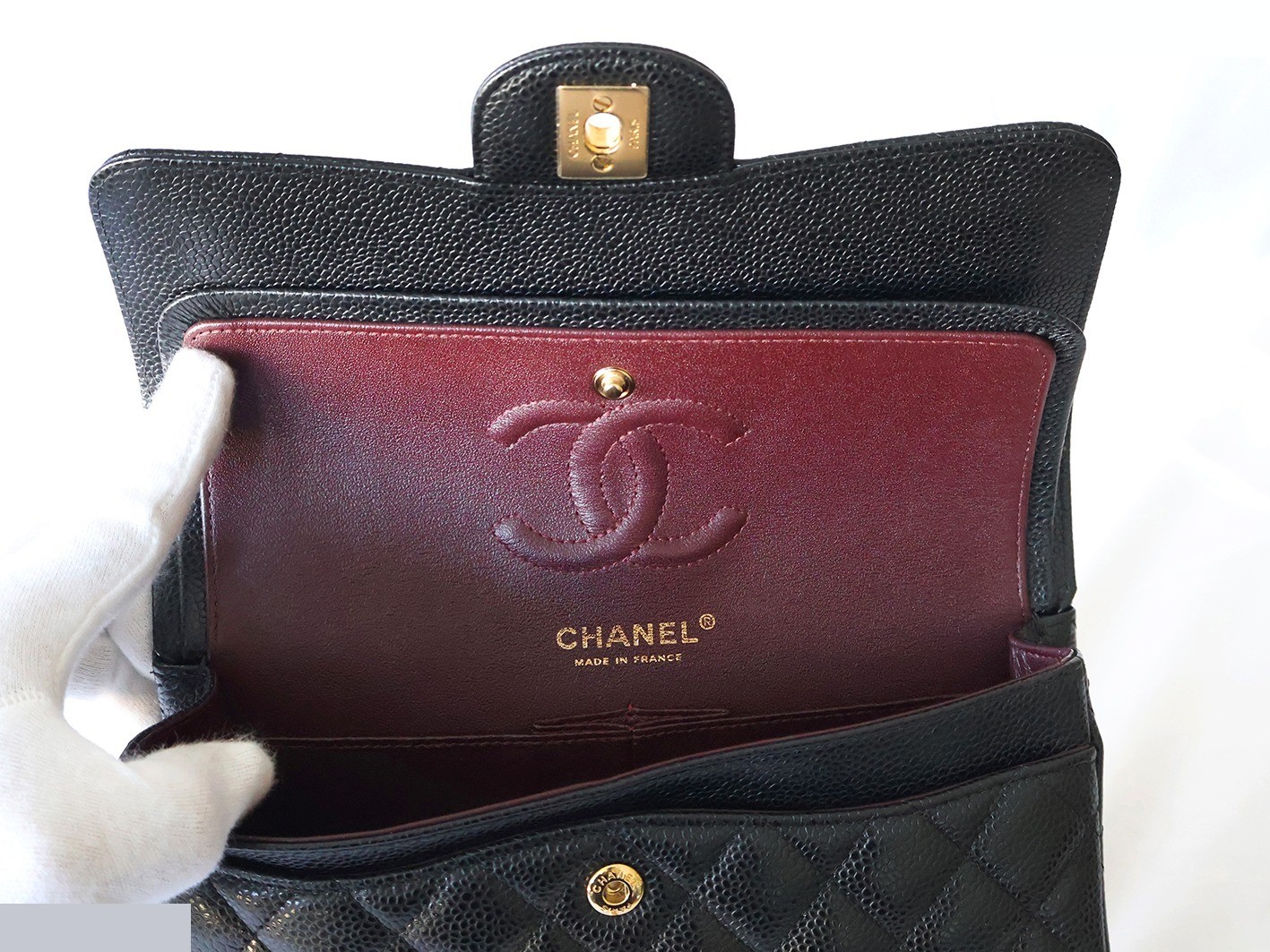 Caviar leather Matelassé 23 Double flap Double chain shoulder bag, black — view 11
