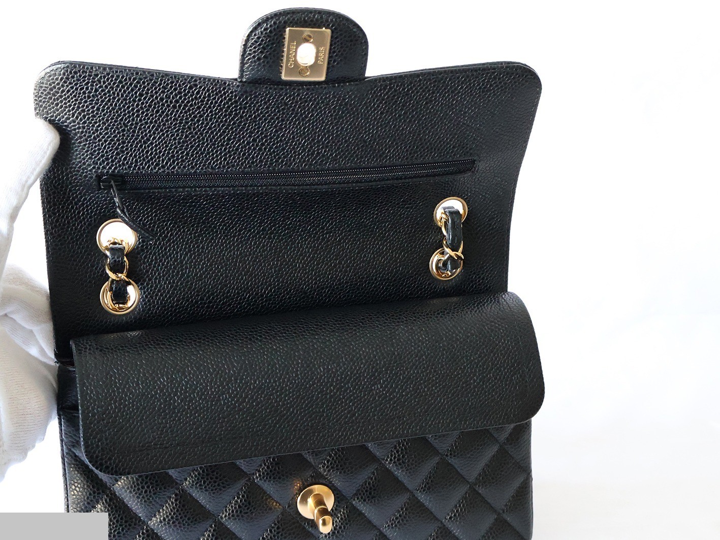 Caviar leather Matelassé 23 Double flap Double chain shoulder bag, black — view 10