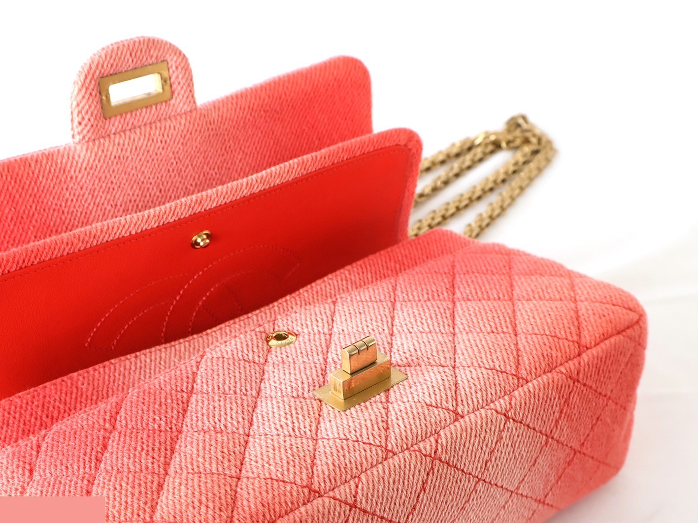Matelassé 25 Double Flap Double Chain Shoulder Bag, Pink — view 8