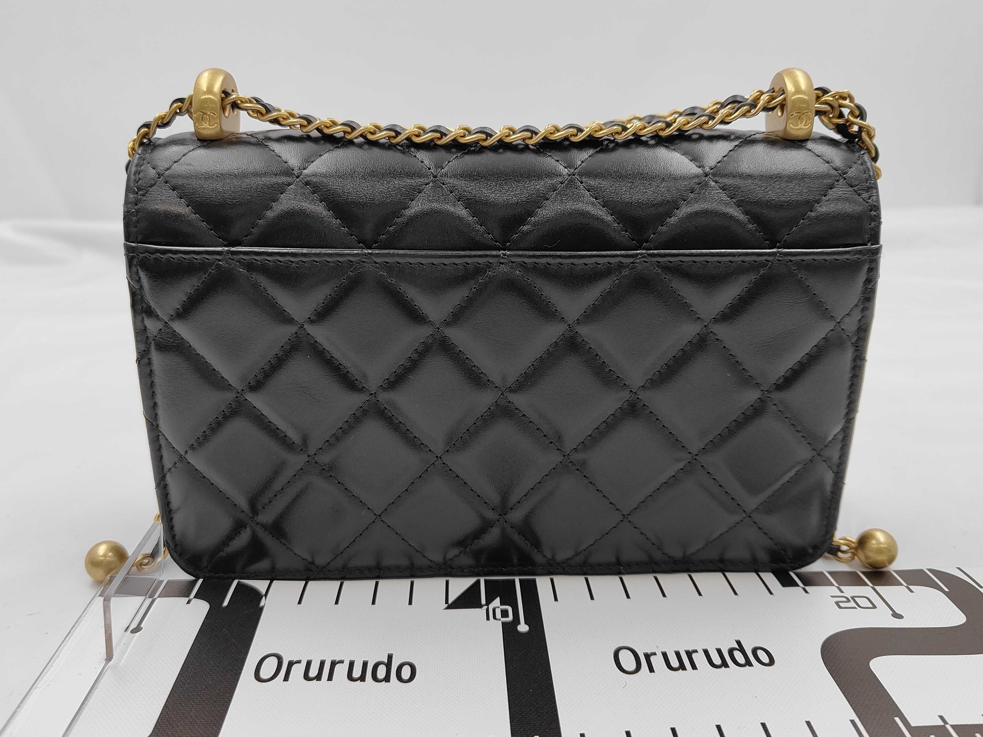 Lambskin Chain Wallet AP2289B06092 Black Gold Hardware Serial Plate Shoulder Bag — view 2