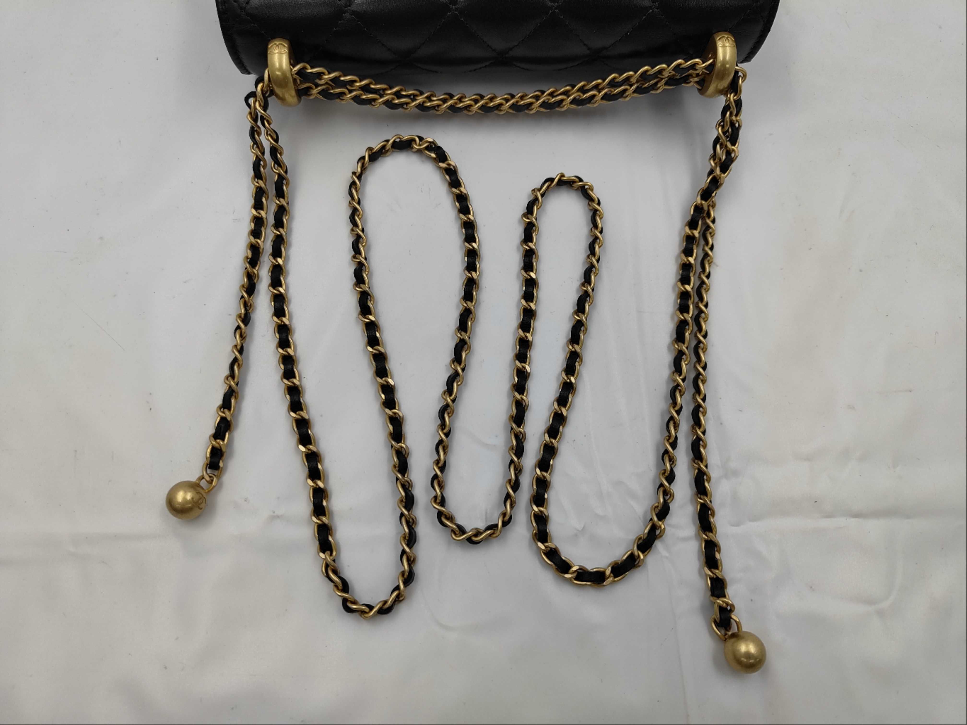 Lambskin Chain Wallet AP2289B06092 Black Gold Hardware Serial Plate Shoulder Bag — view 3