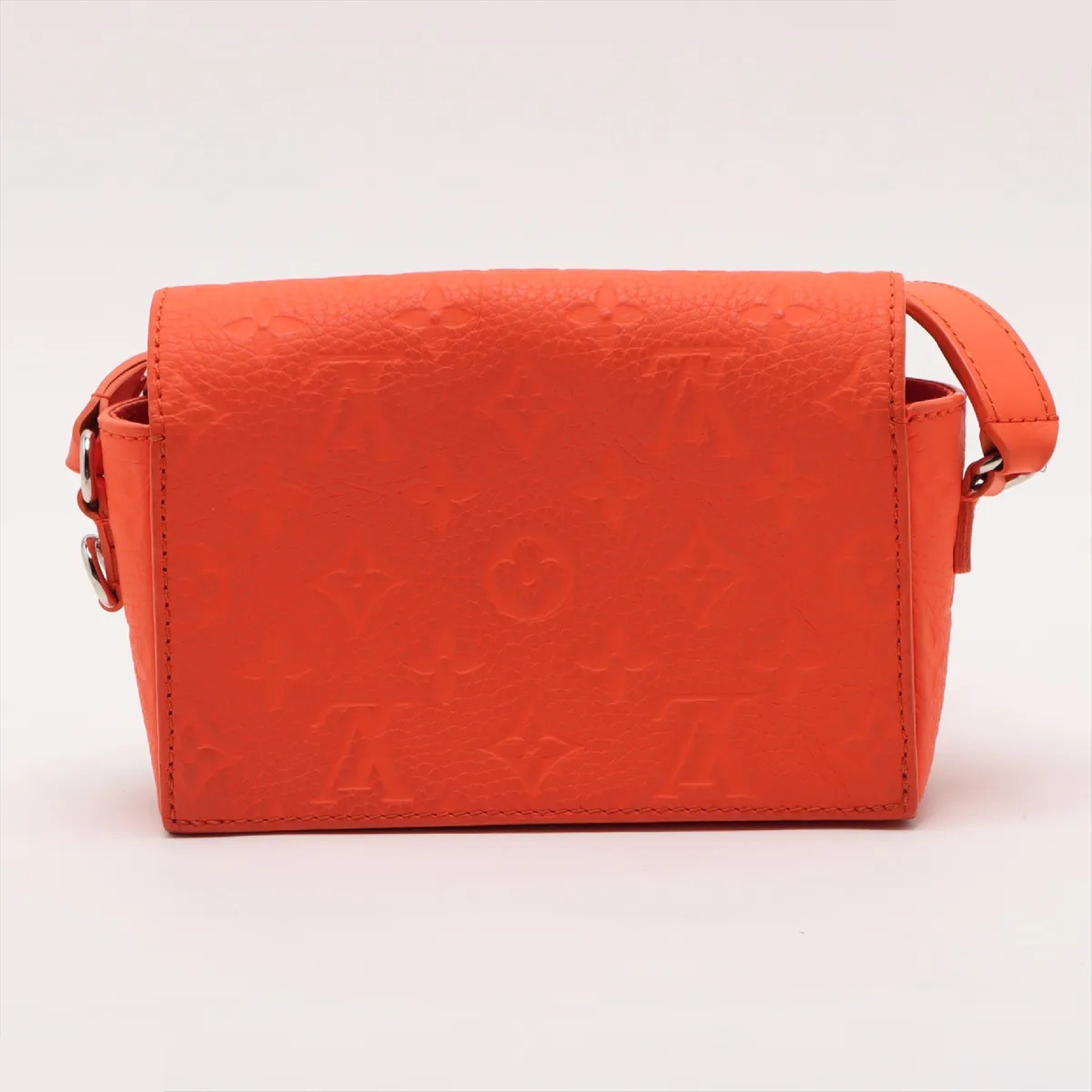 Taurillon Monogram Steamer M82916 - RFID detected. — view 2