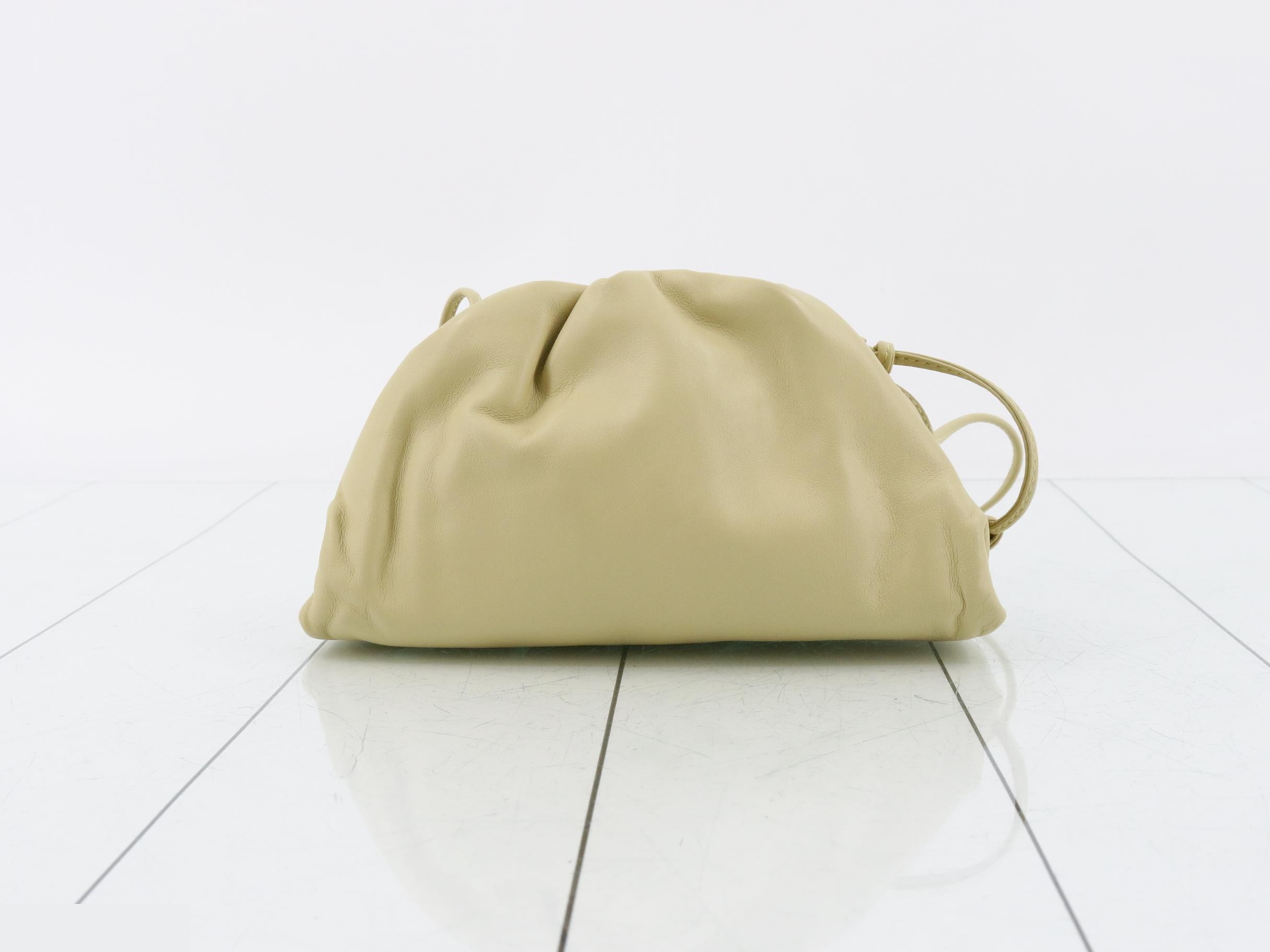 pouch — view 2
