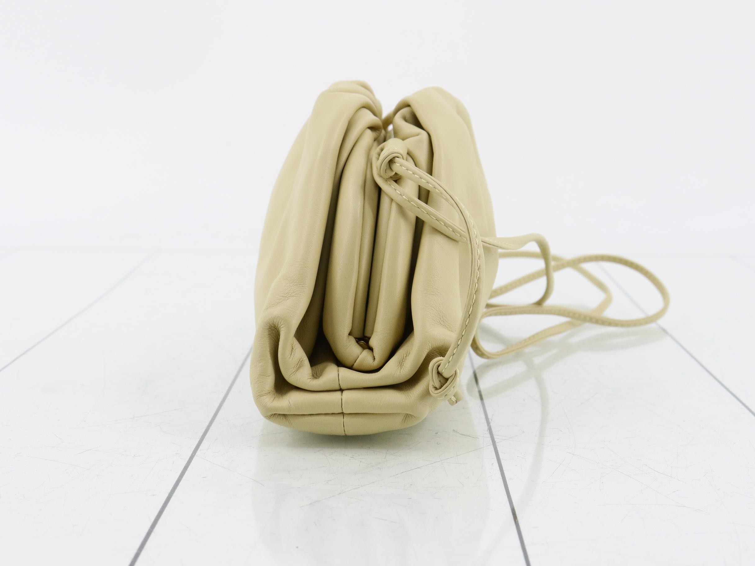 pouch — view 4