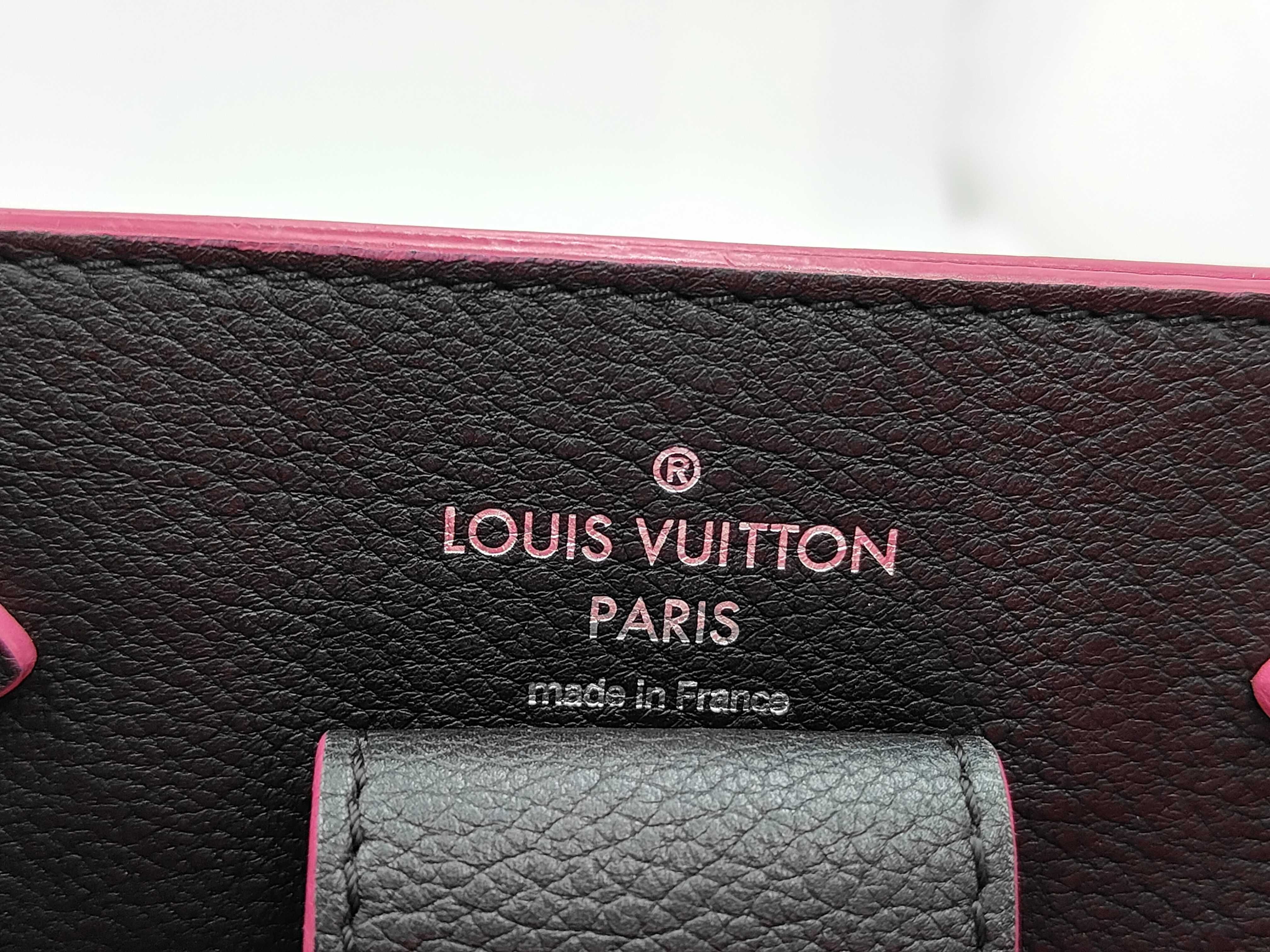 LV Logo Lockme Bucket M54677 IC Black Pink Charm Shoulder Bag — view 12