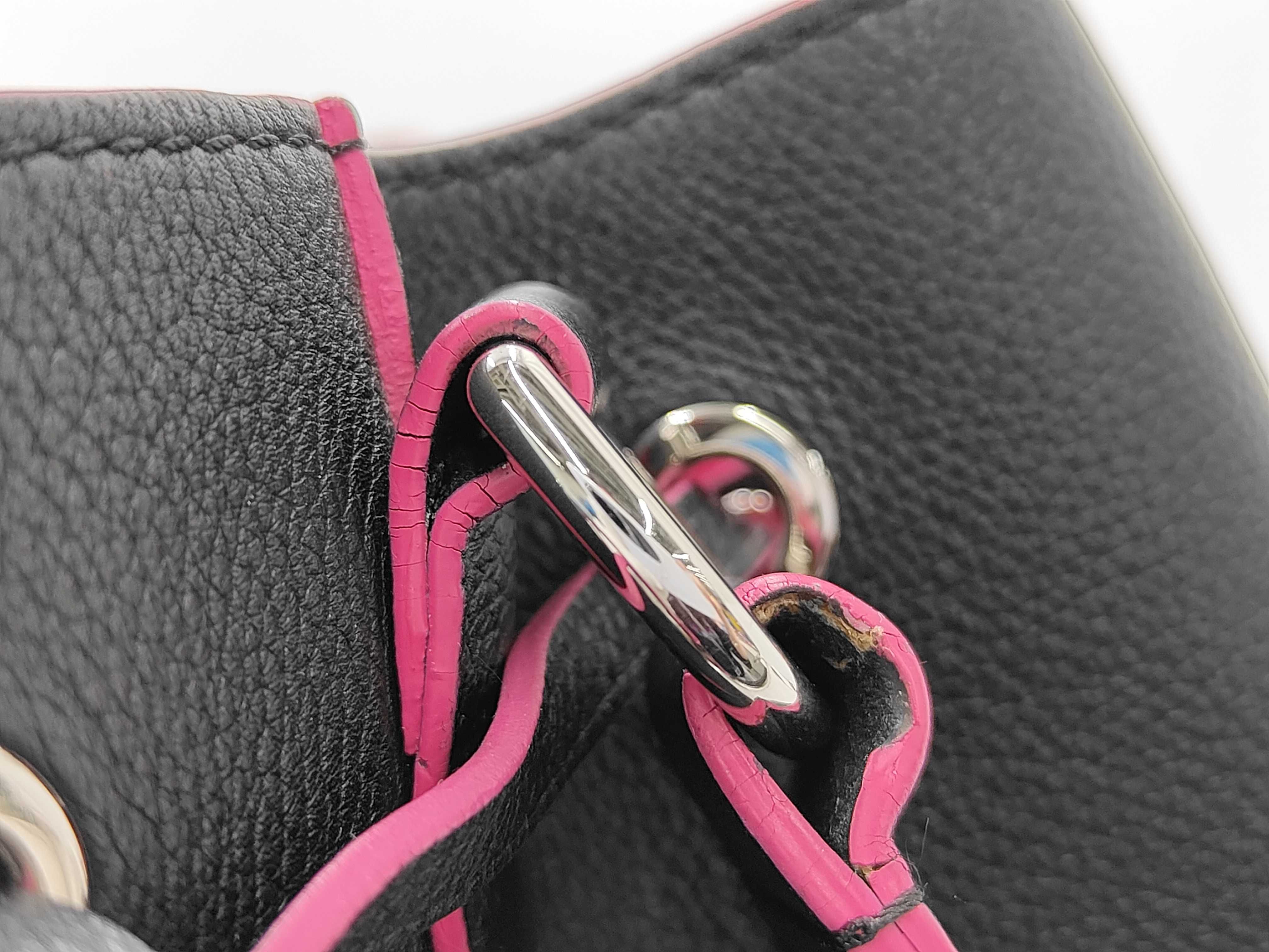 LV Logo Lockme Bucket M54677 IC Black Pink Charm Shoulder Bag — view 8