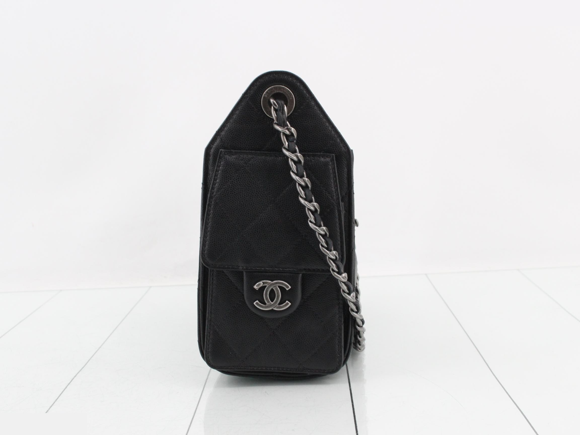 Caviar leather chain shoulder bag, black, plate — view 4