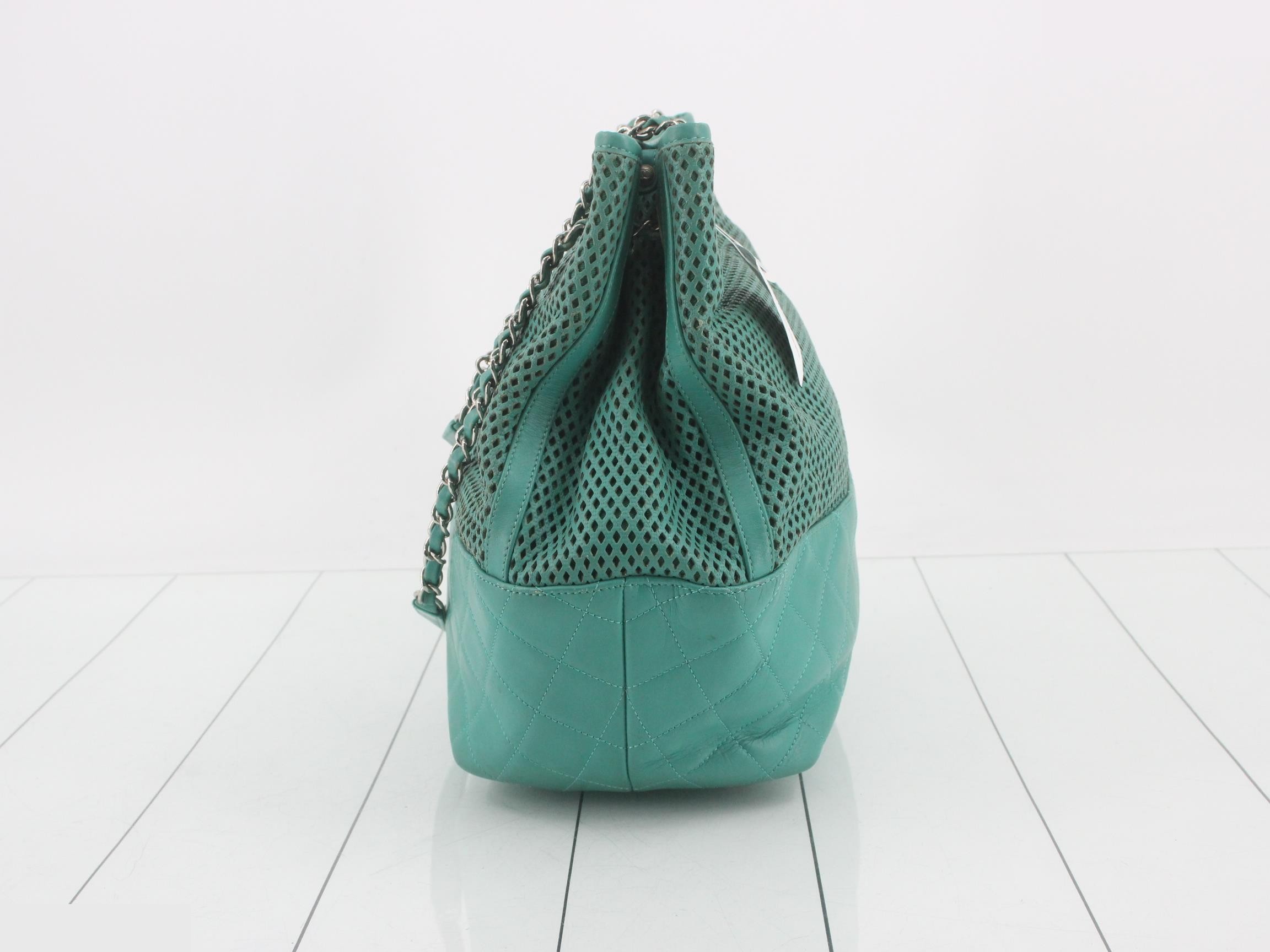 Matelassé (bag) - Shoulder bag — view 3