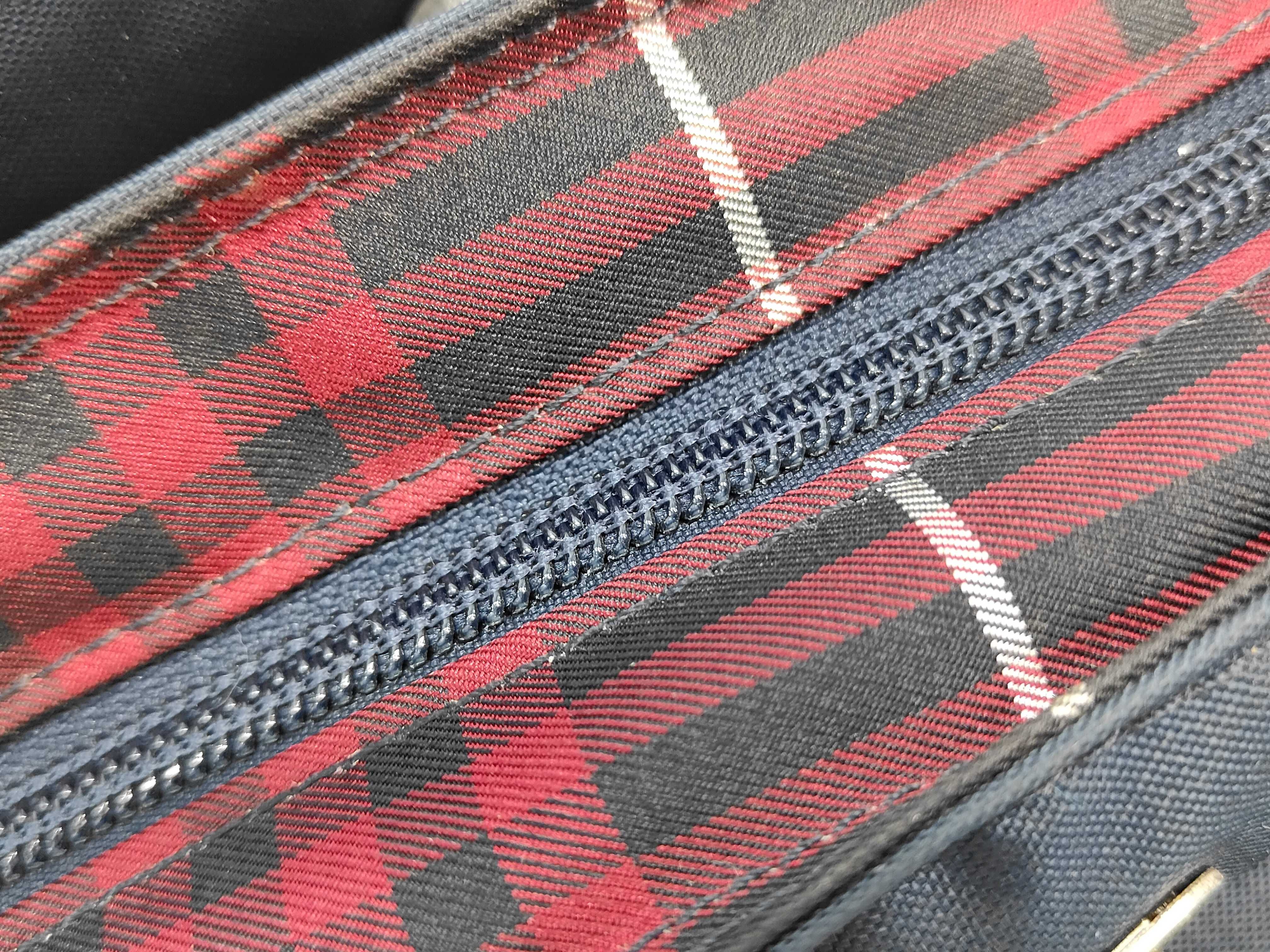 check hand handbag — view 9