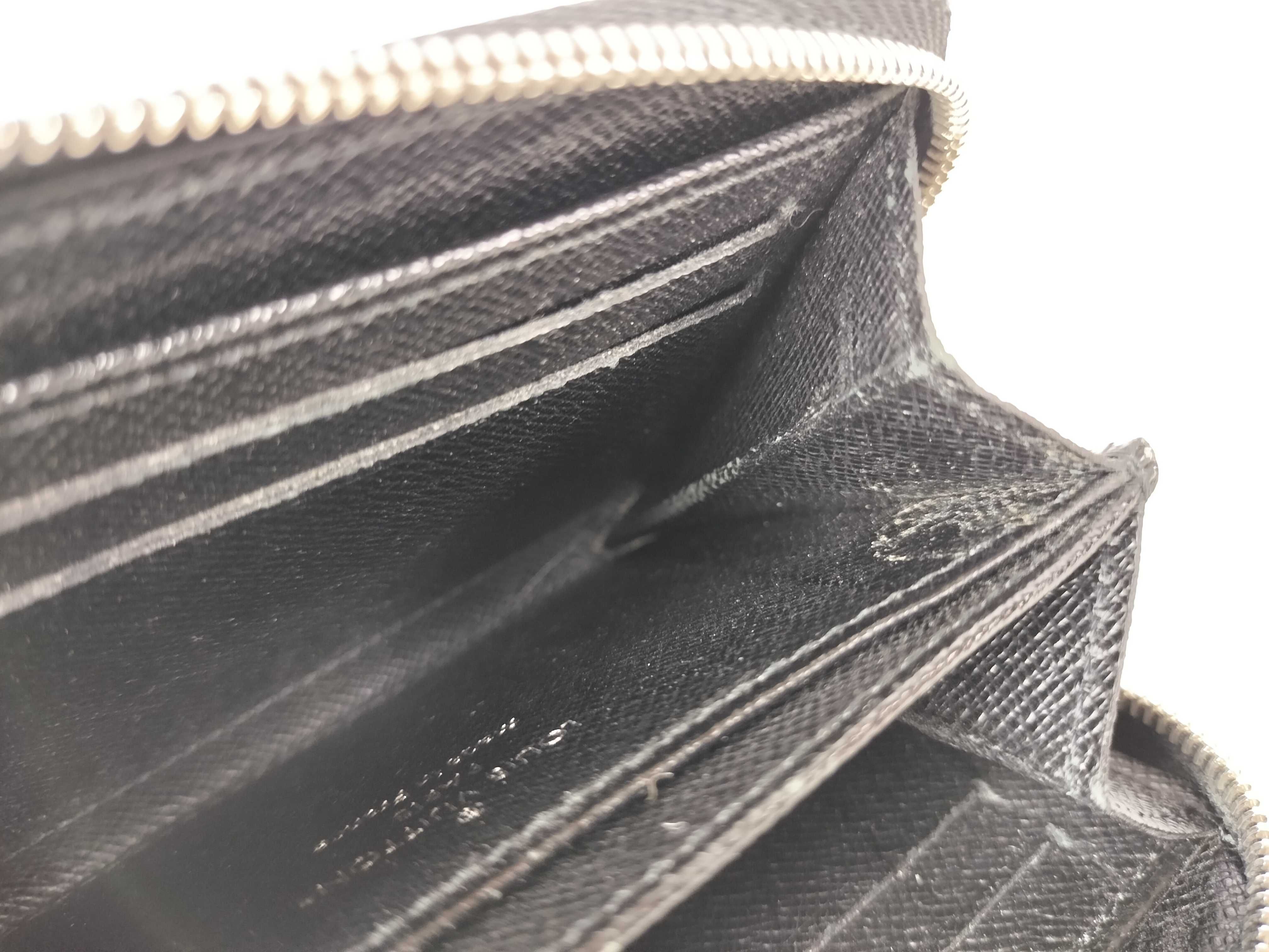 Epi Noir Round Zipper Coin Case Wallet — view 8