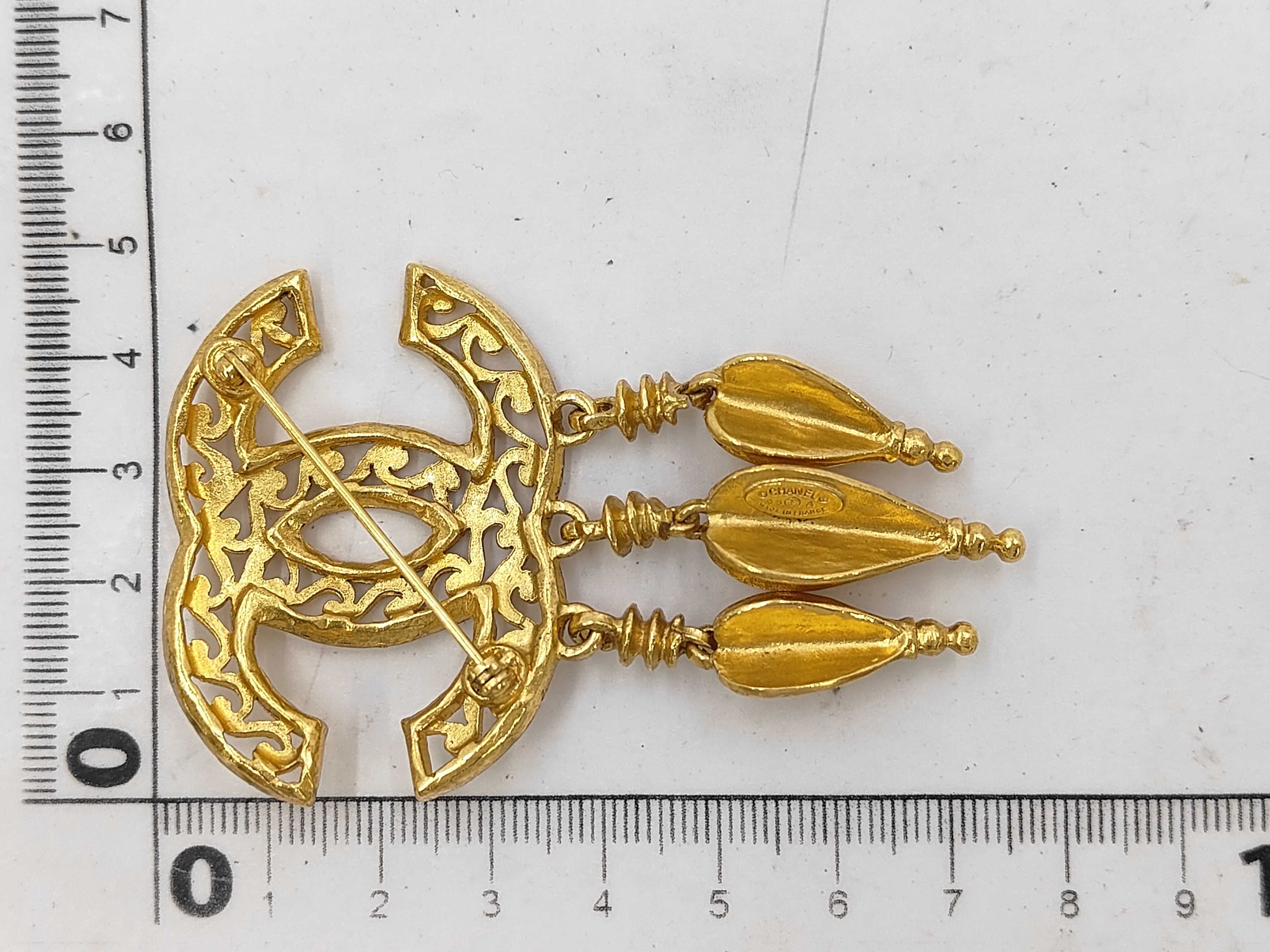 Coco Mark Swing Brooch, Gold 95A Brooch — view 5