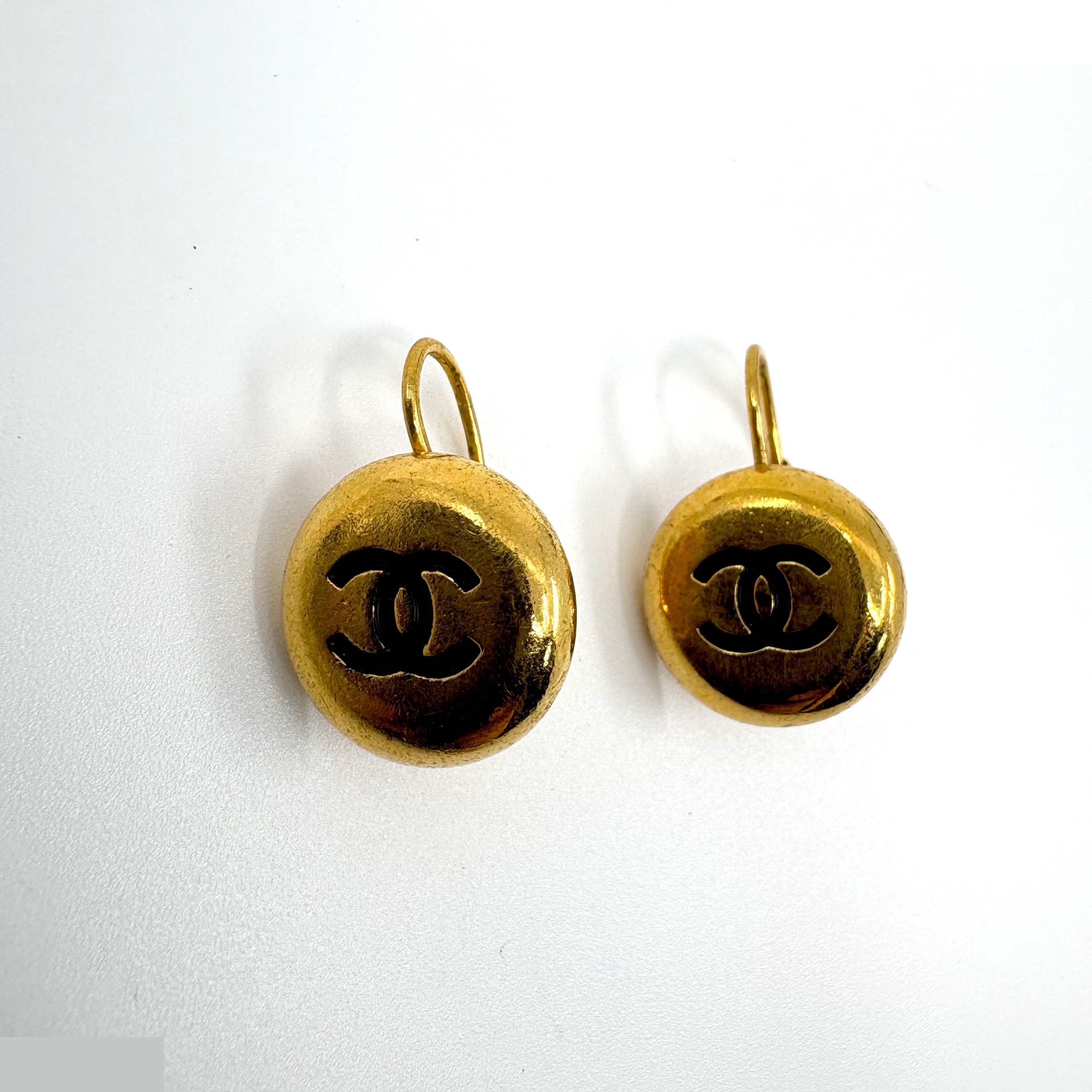 Coco Mark Icon Series (Precious Metal) Earrings — view 4