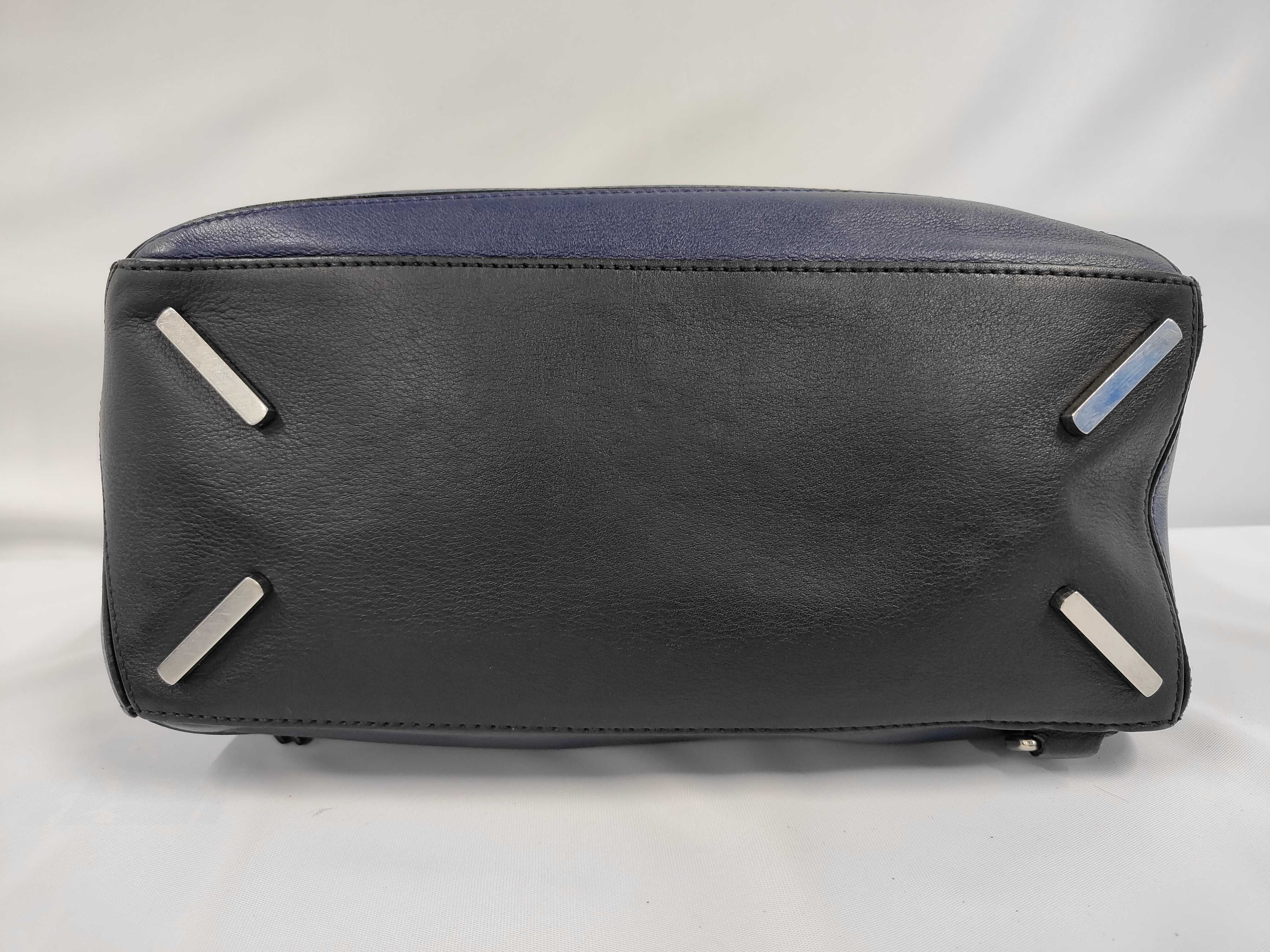 handbag — view 3