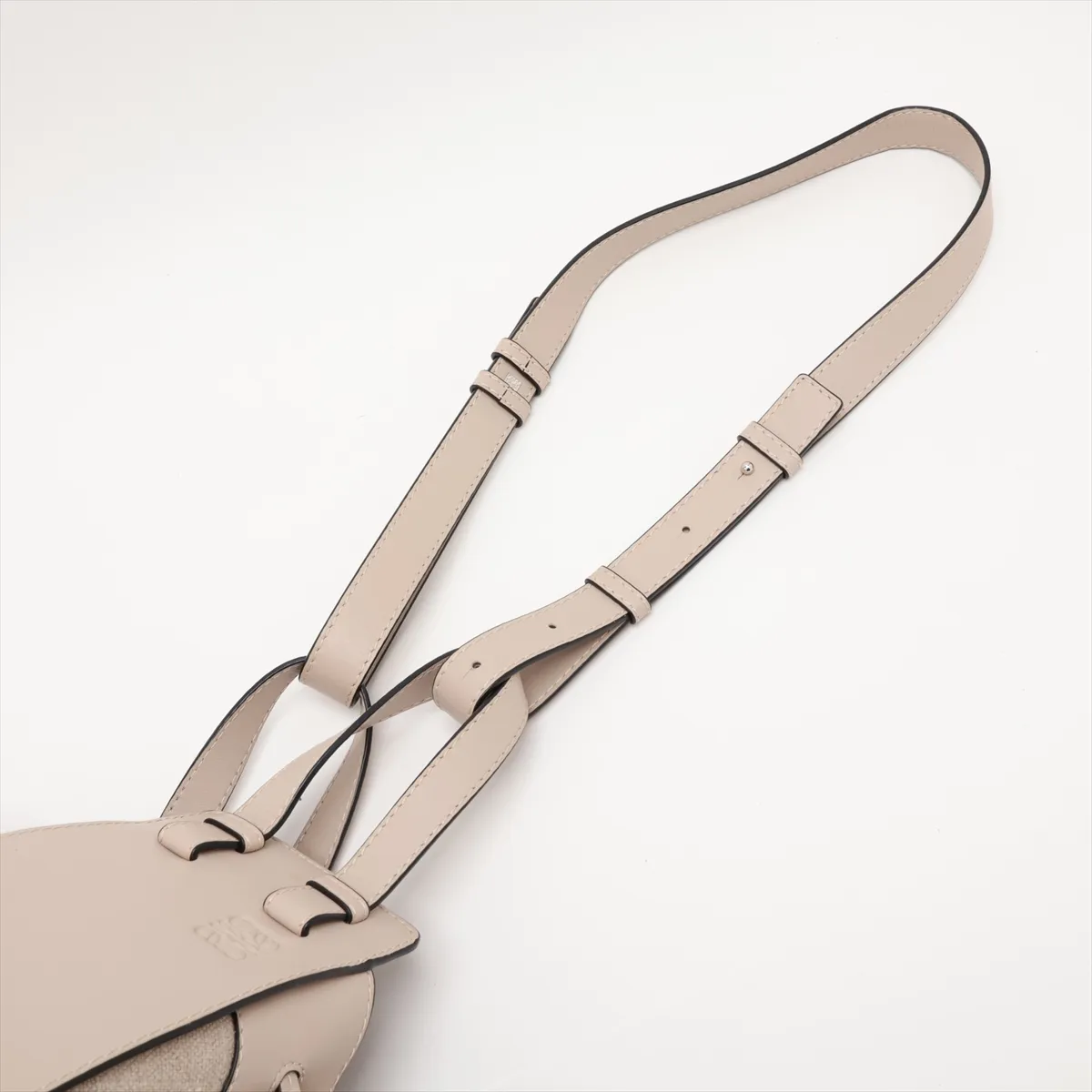 Hammock Drawstring Small Leather 2-Way Shoulder Bag, Beige — view 5