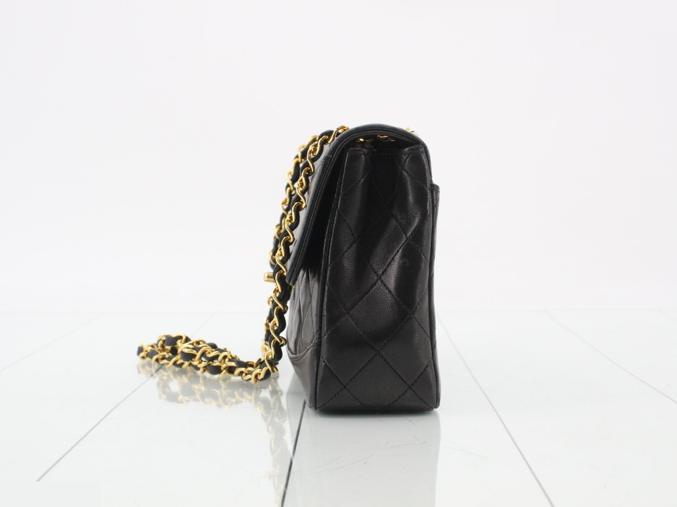 Matelassé (bag) - Shoulder bag — view 3