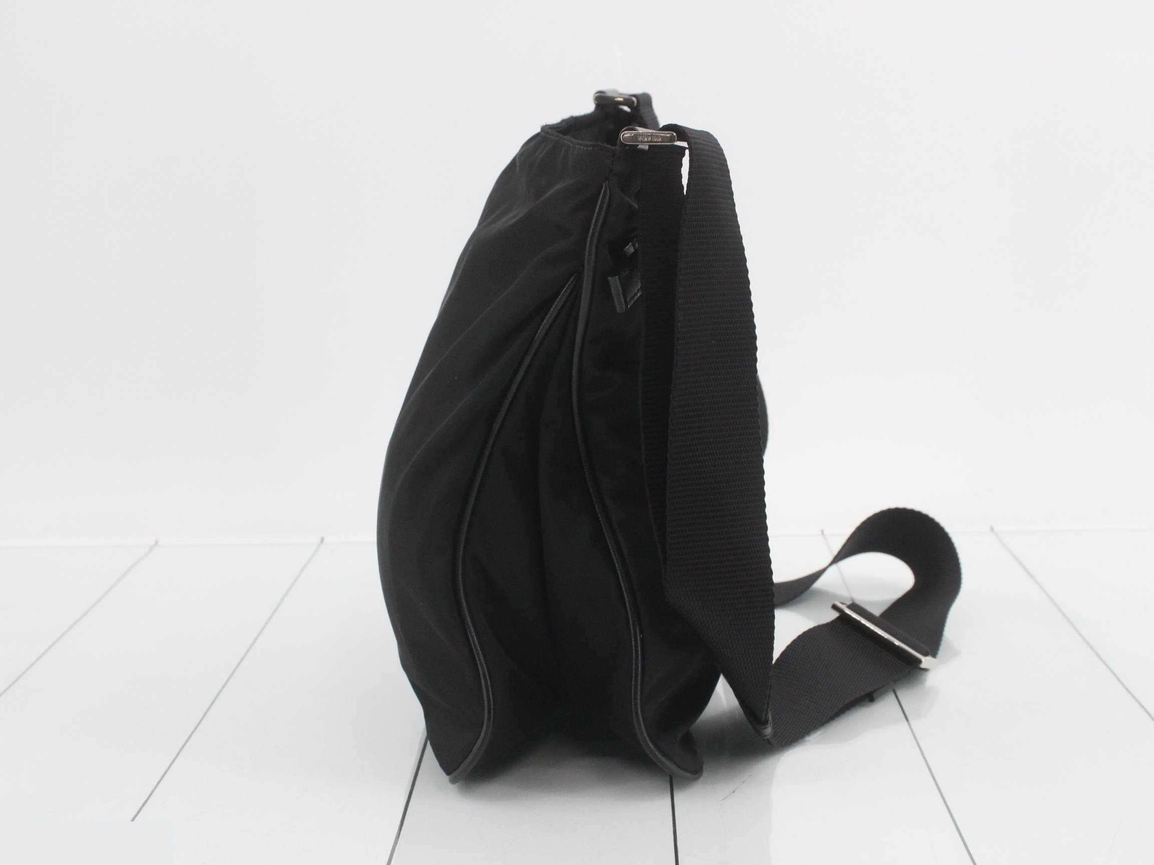 Logo Triangle Plate Shoulder Bag — view 4