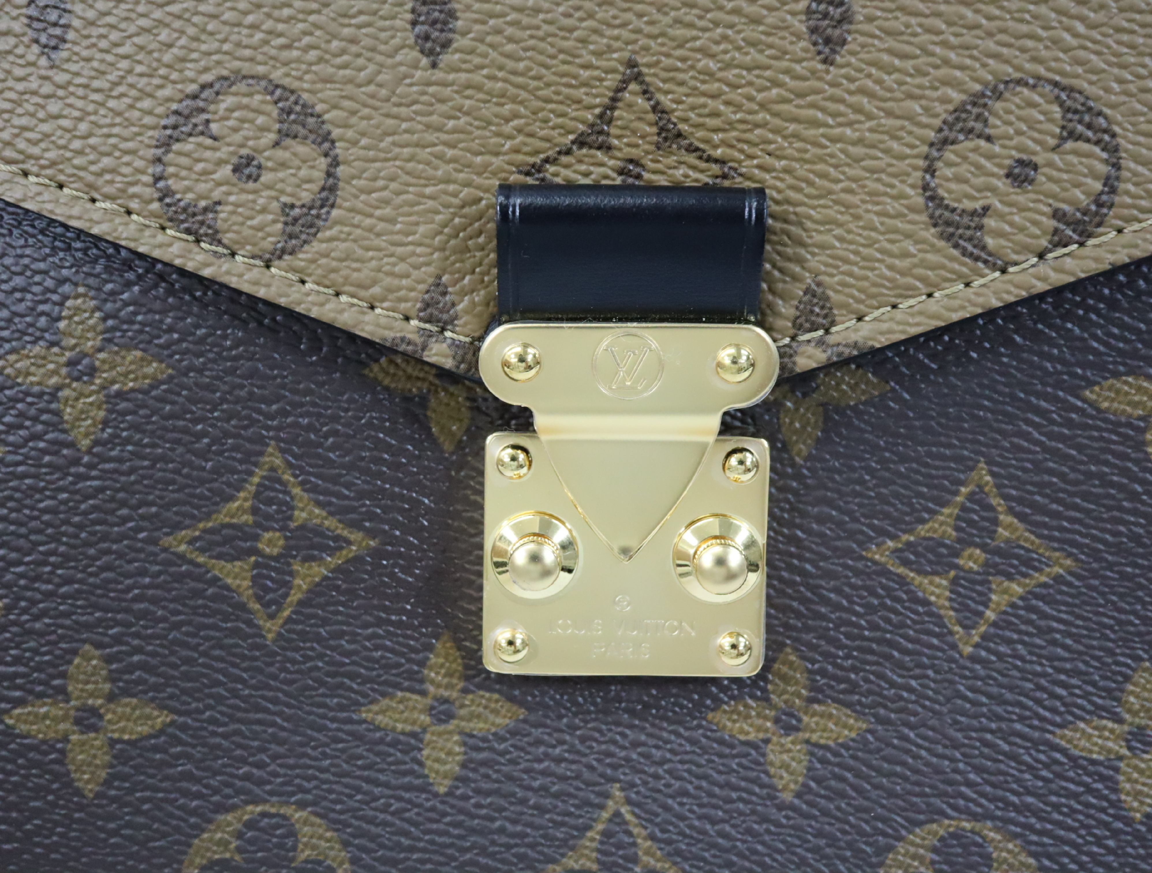 Monogram Reverse Pochette Metis MM M44876 Shoulder Bag (RFID detected) — view 11
