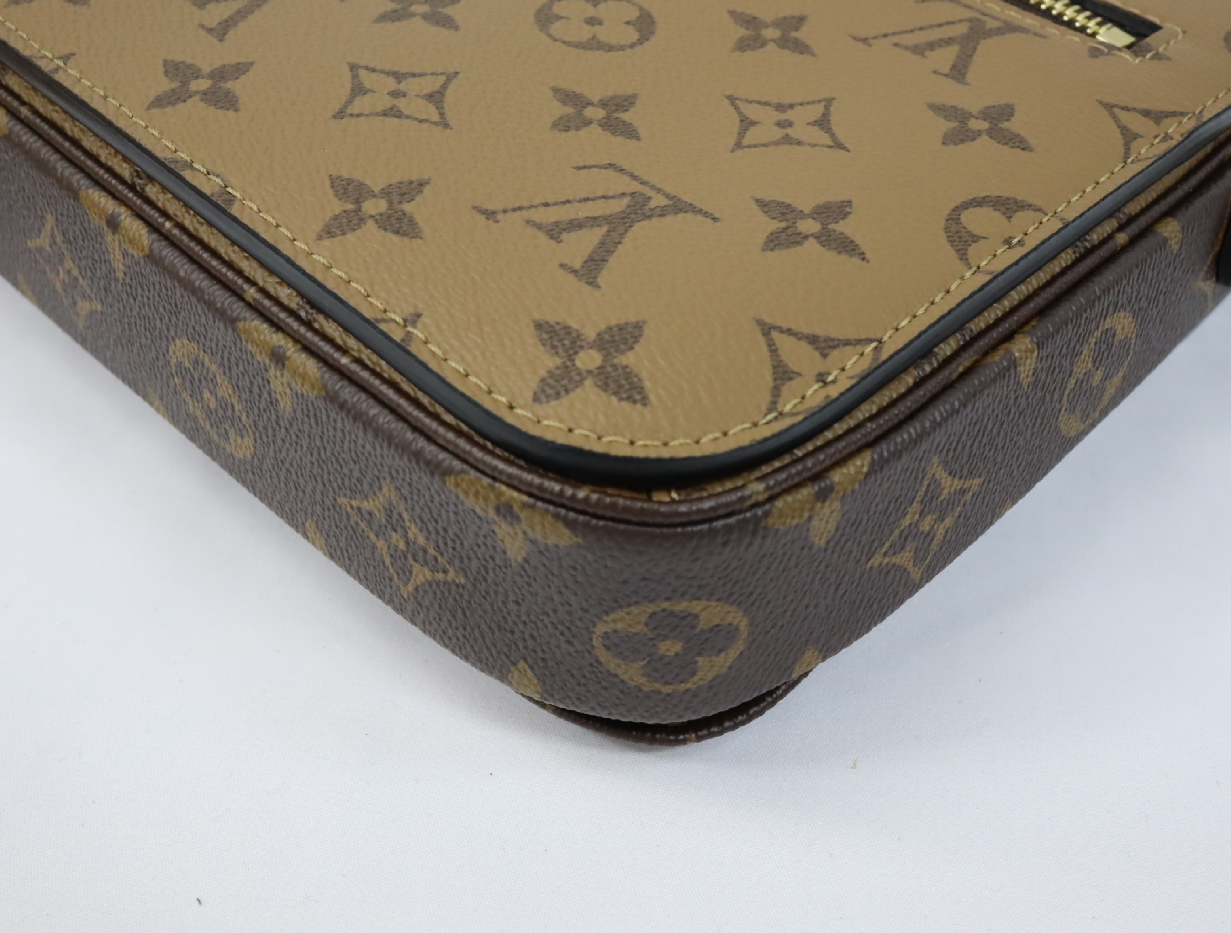 Monogram Reverse Pochette Metis MM M44876 Shoulder Bag (RFID detected) — view 8