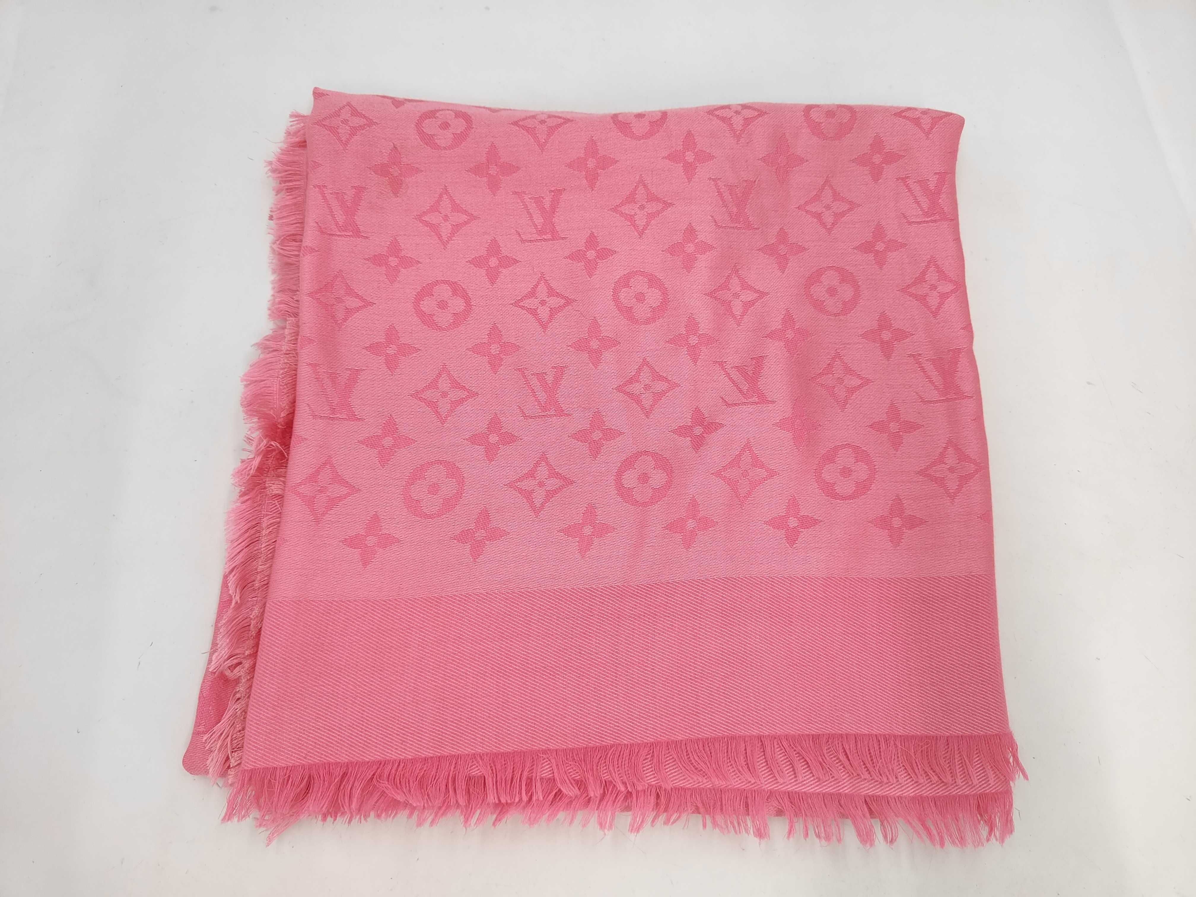Monogram Shawl, Pink AR2336 (Other Accessories)