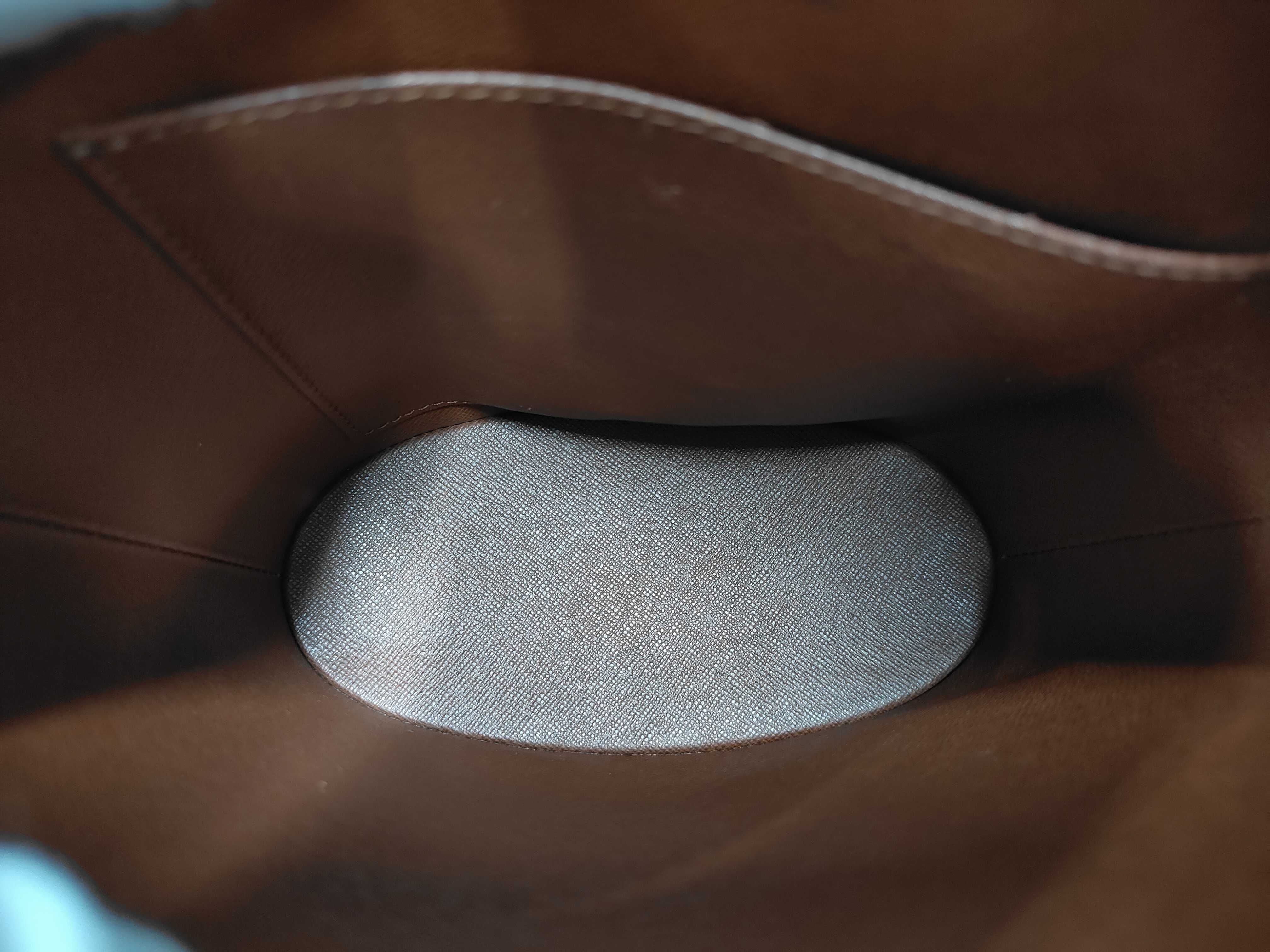 LV Druot Shoulder Bag — view 9