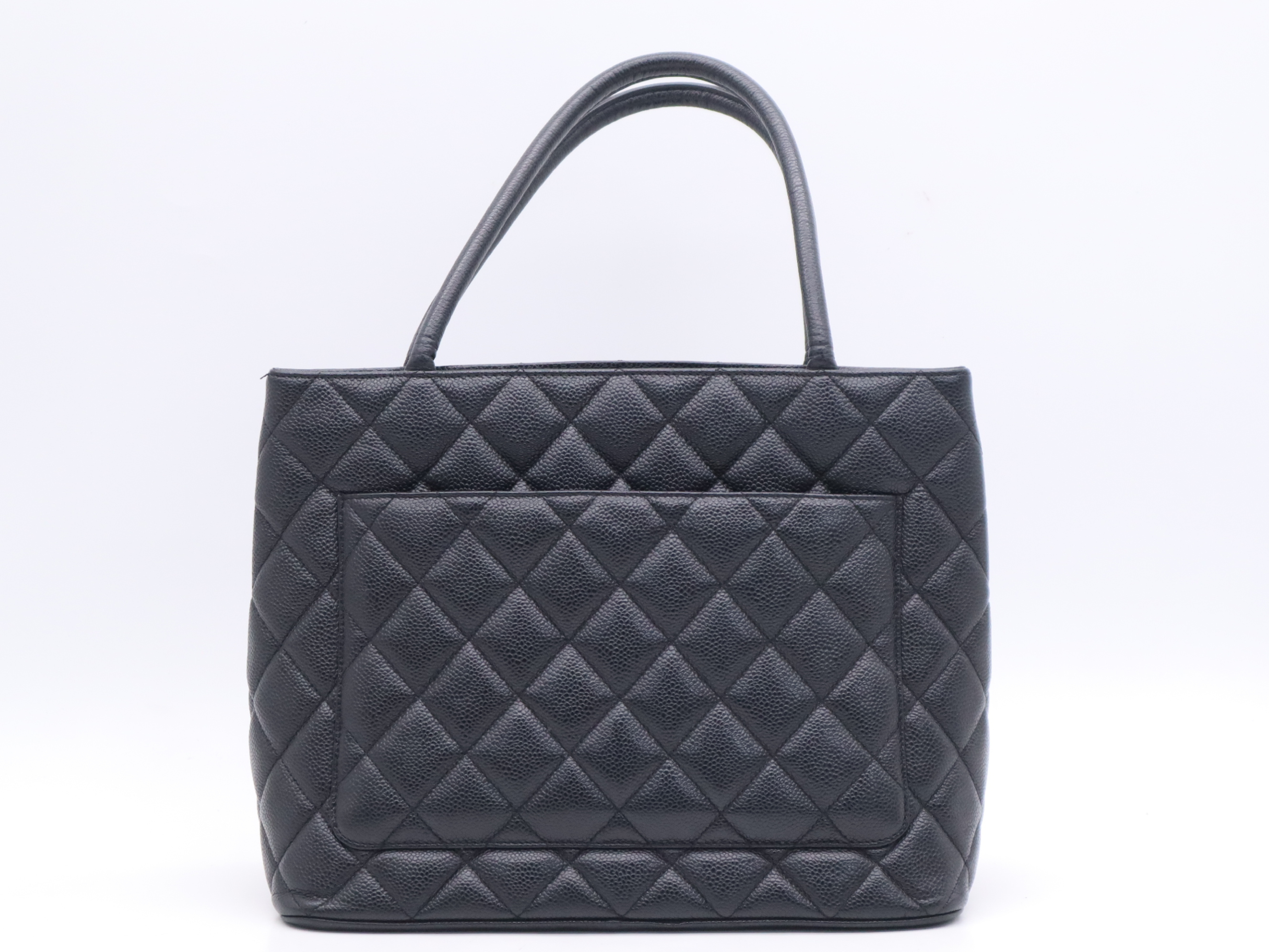 Caviar Skin Matelassé Reissue Black Seal 7544186 Tote Bag — view 2