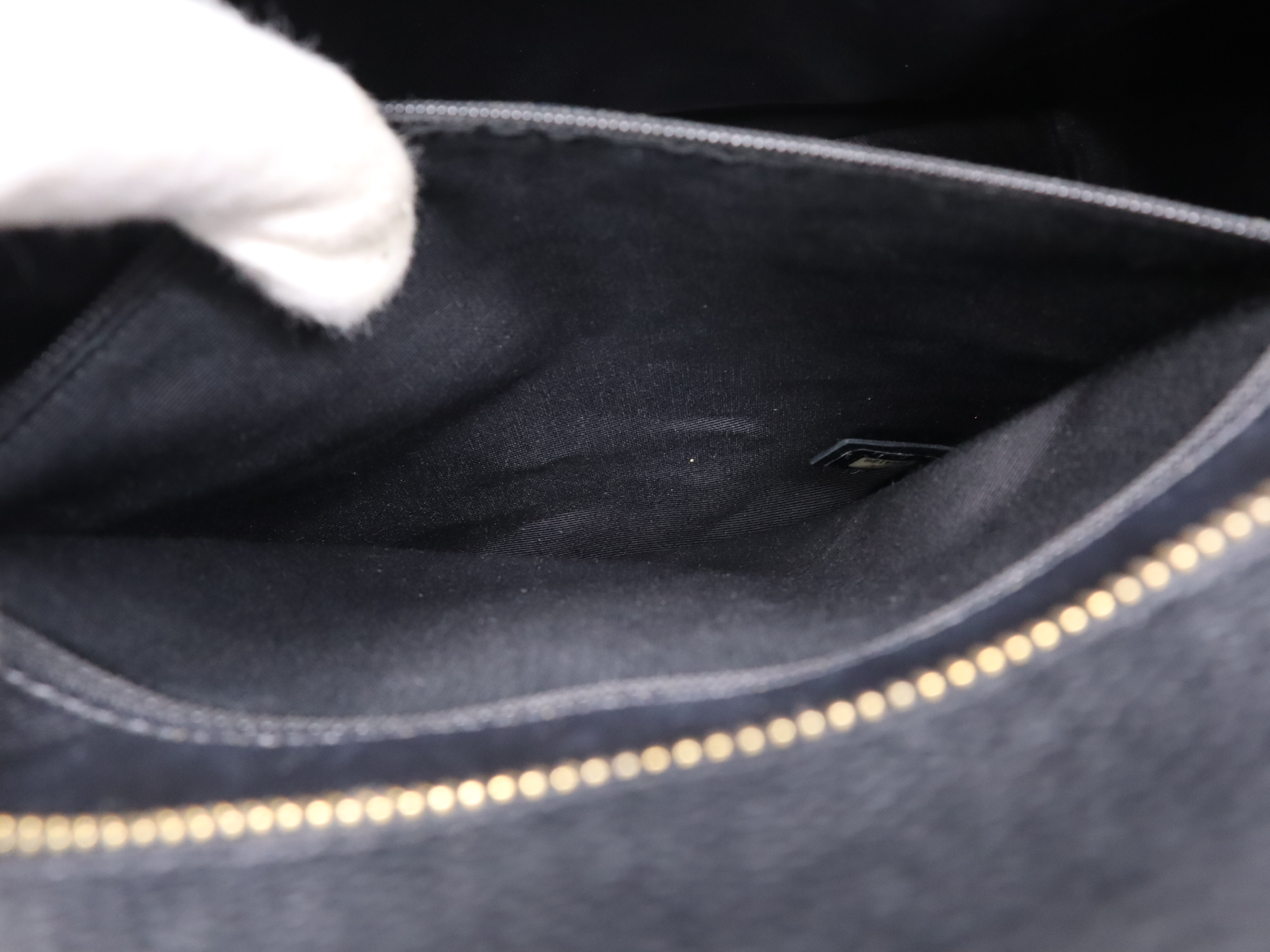 Caviar Skin Matelassé Reissue Black Seal 7544186 Tote Bag — view 12