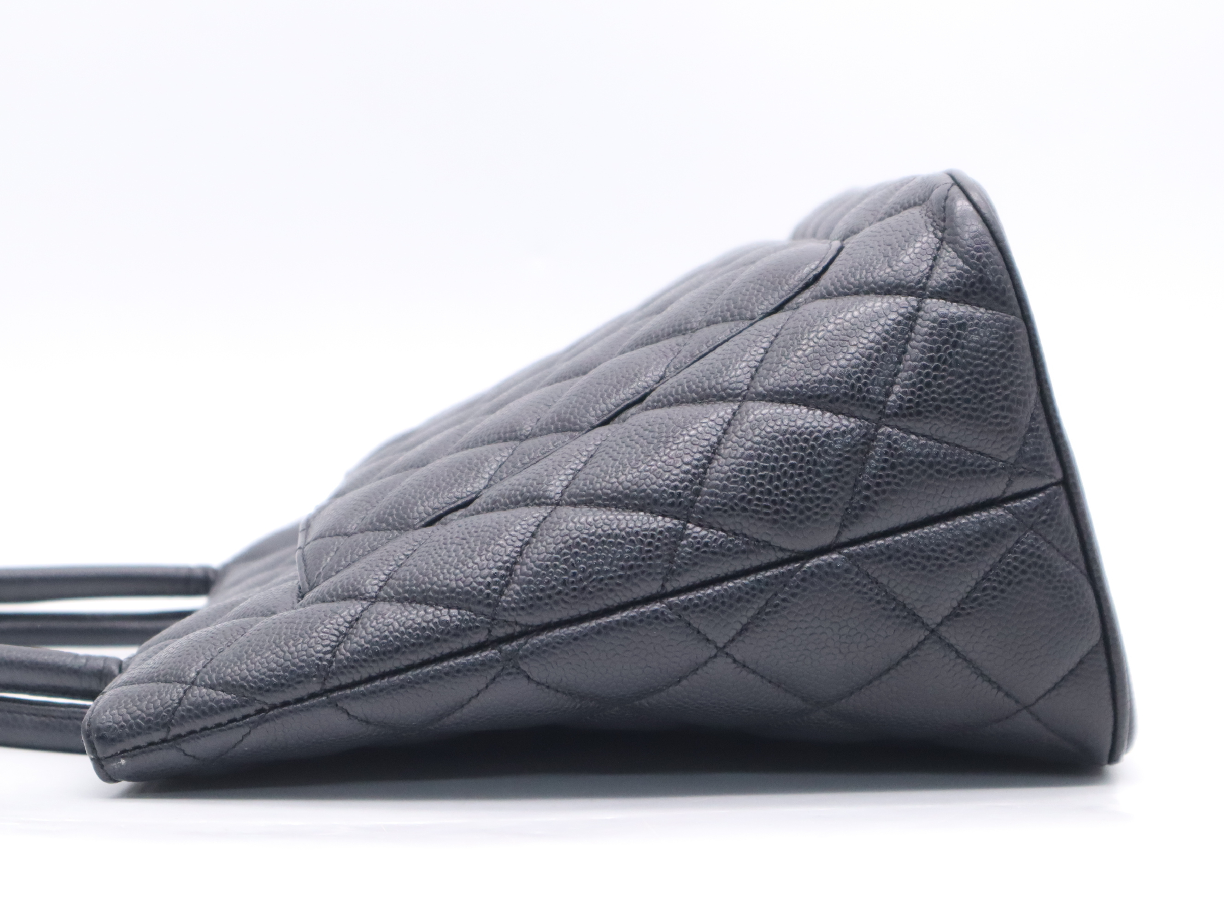 Caviar Skin Matelassé Reissue Black Seal 7544186 Tote Bag — view 3