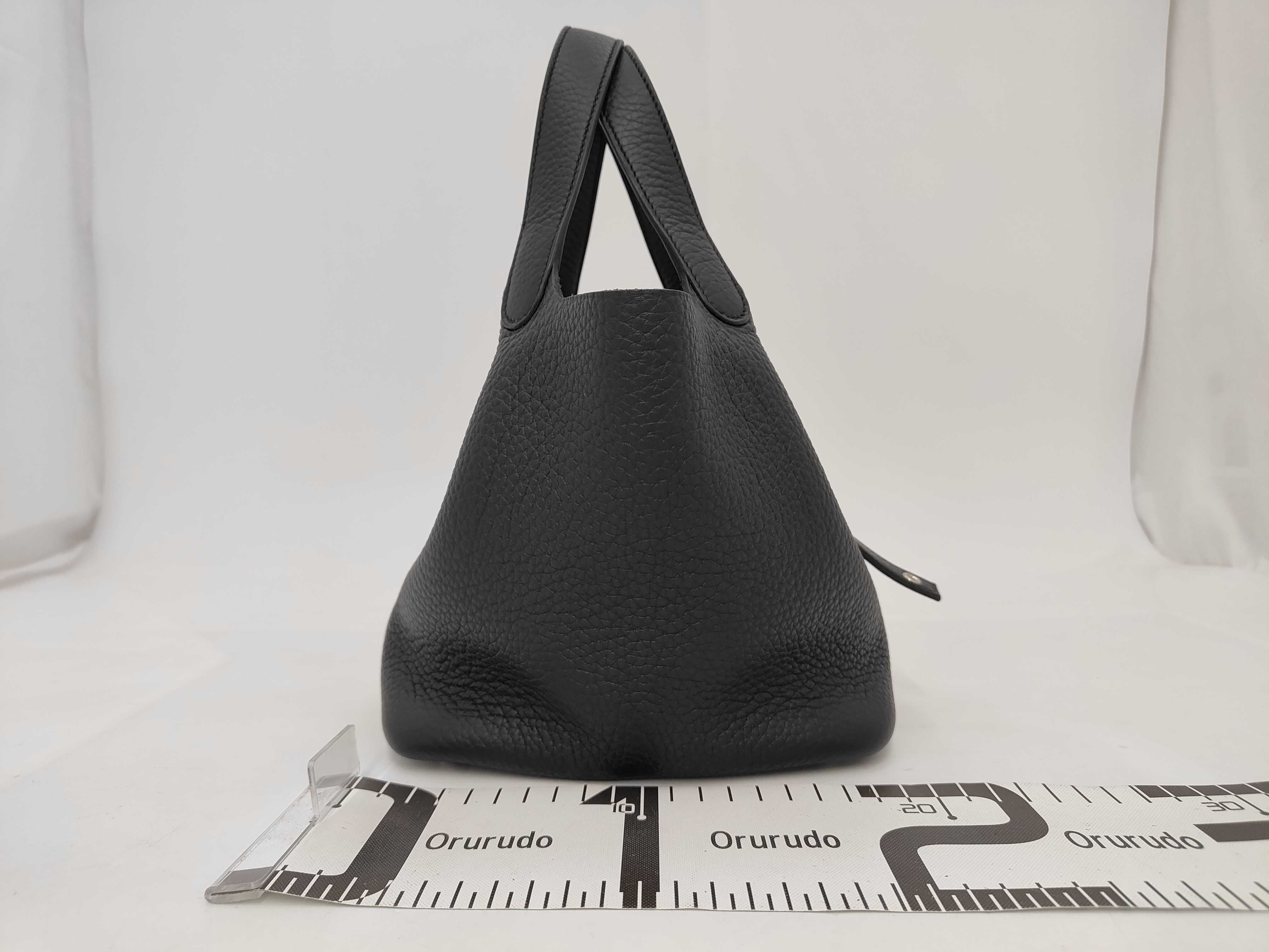 Picotin Lock 18 Black Taurillon Clemence Leather Silver Hardware G Stamp Handbag — view 2