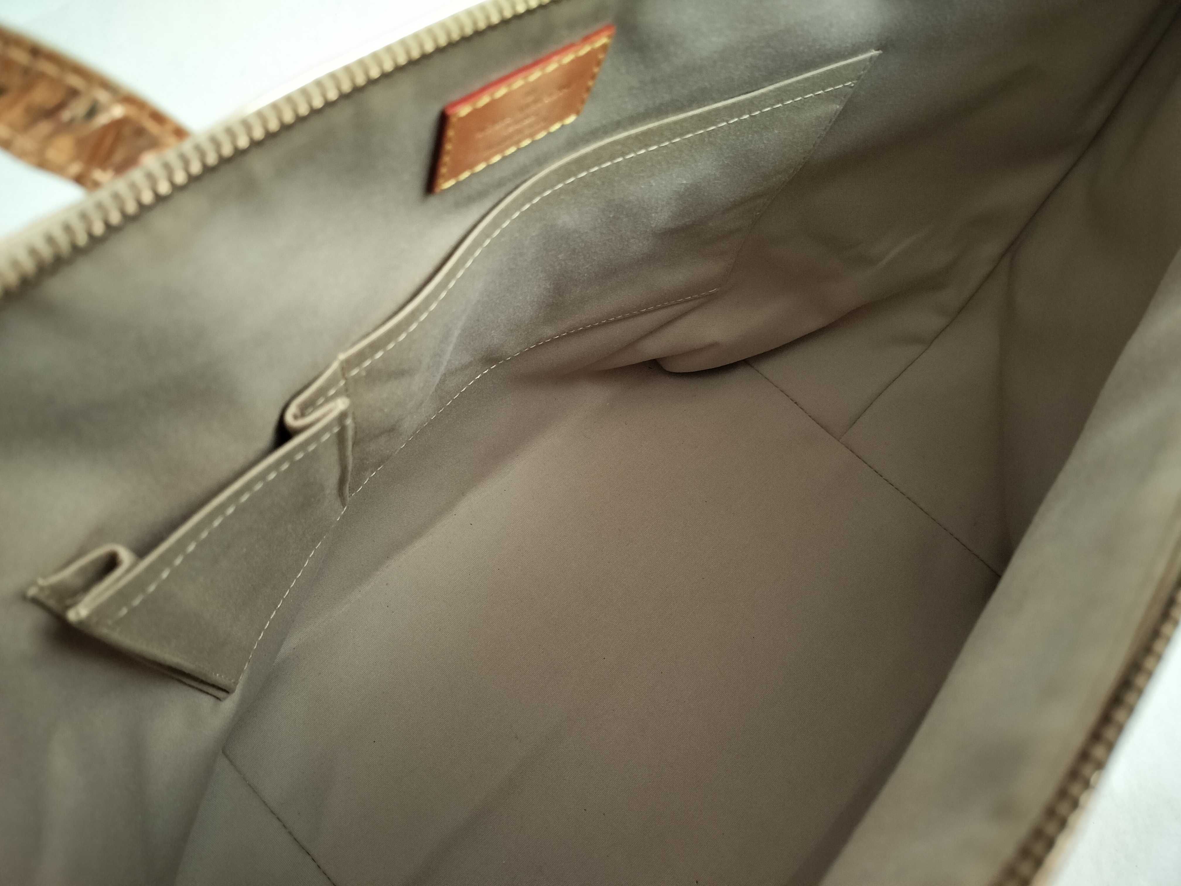 Gold Enamel Monogram Bellevue PM Tote Bag M95760 — view 10