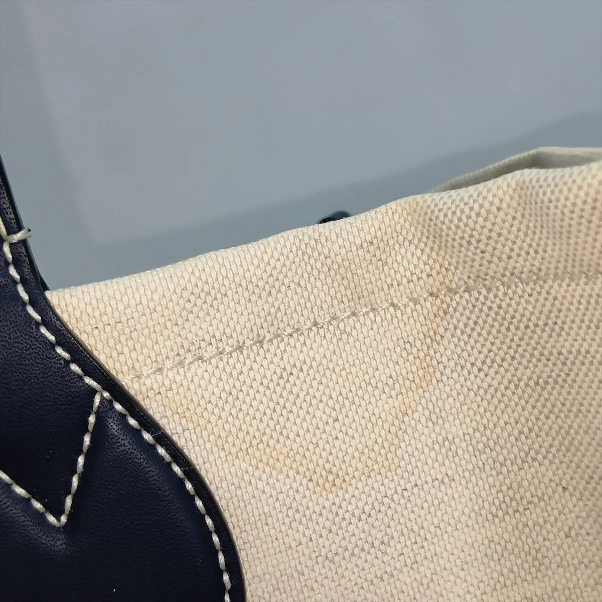logo print 772176 canvas and leather tote bag, beige and navy. — view 12