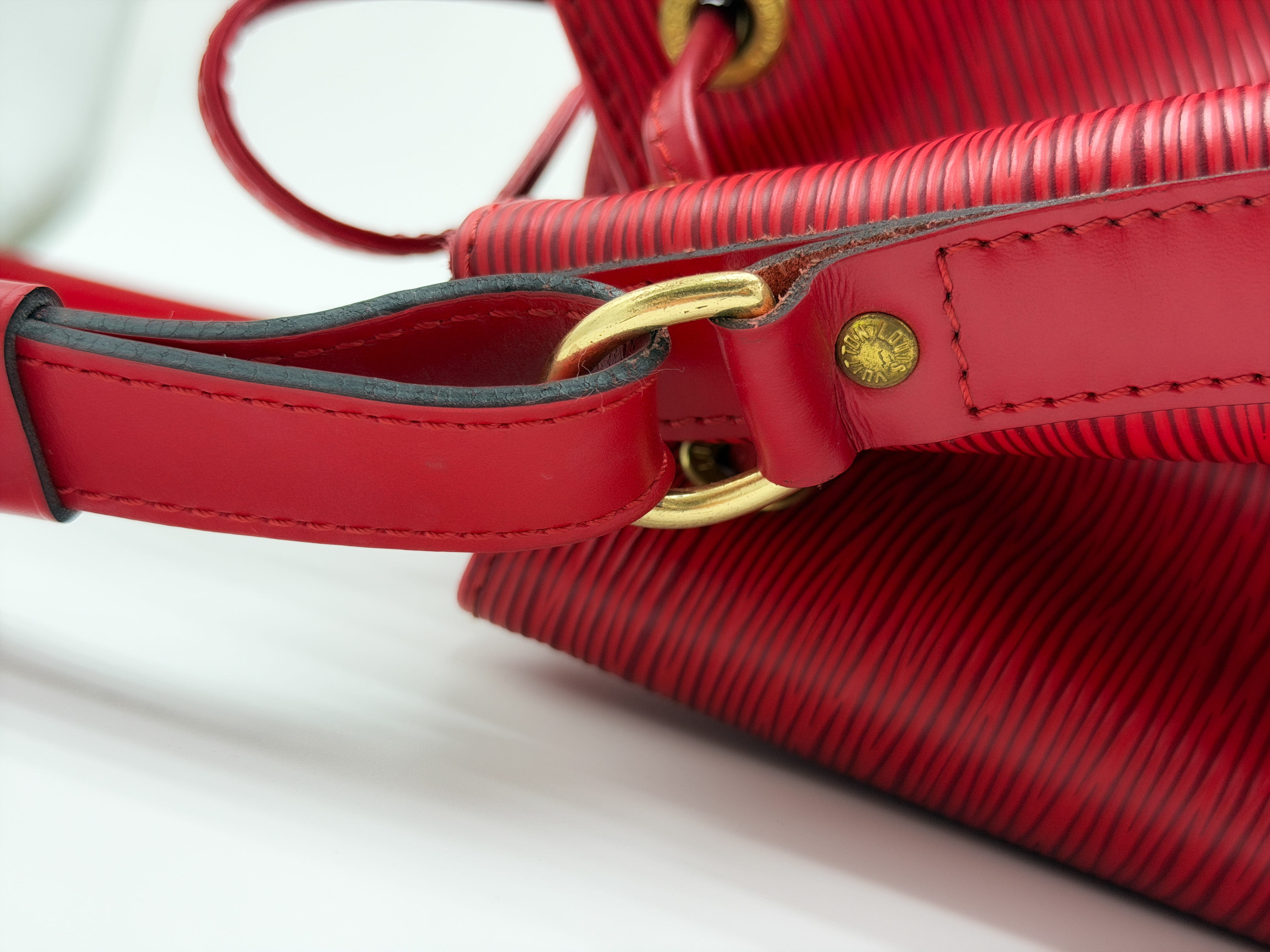 Epi M44007 Noé Castilian Red AR1904 Shoulder Bag — view 5