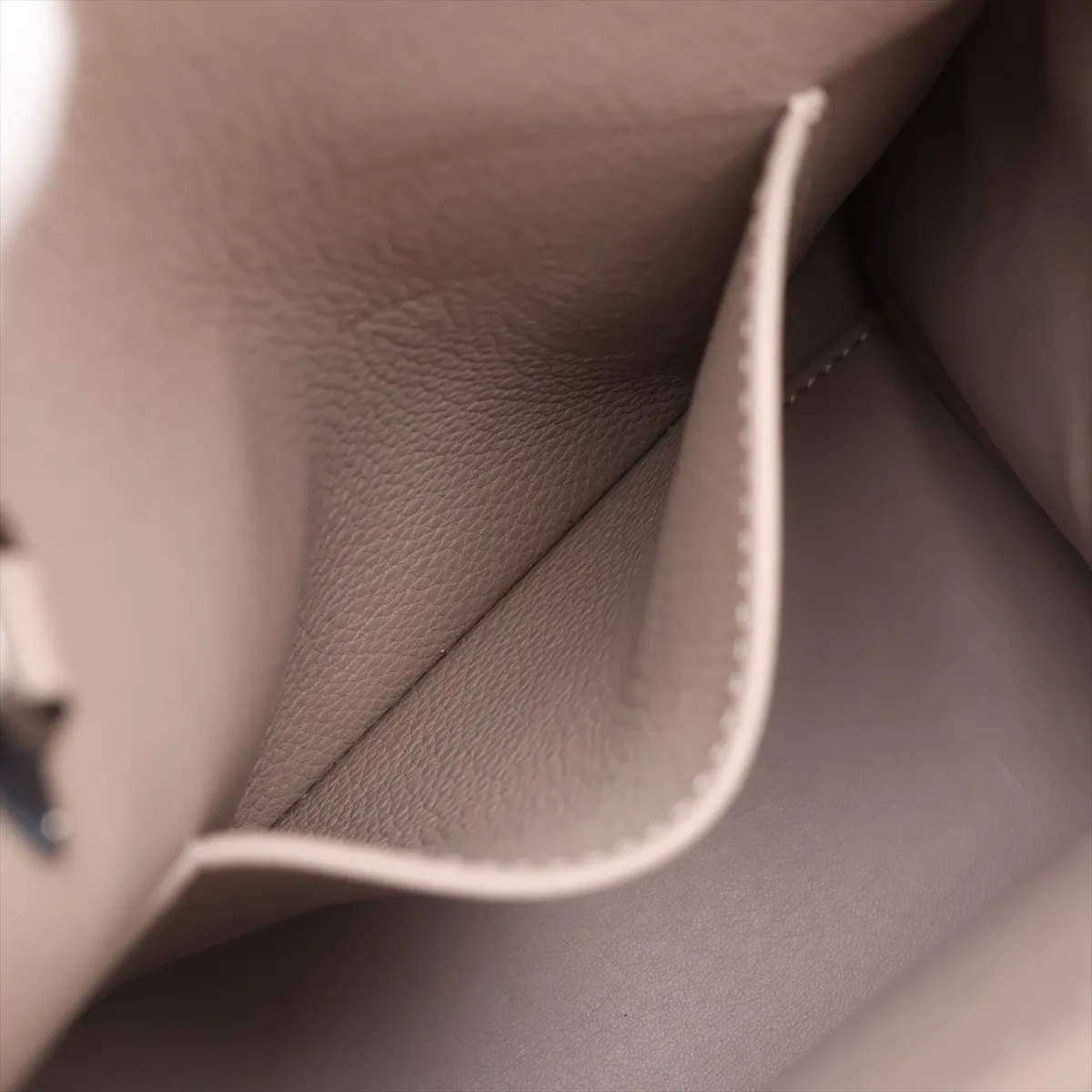 Cuir Taurillon City Steamer MM M53017 FO4156 Beige — view 11
