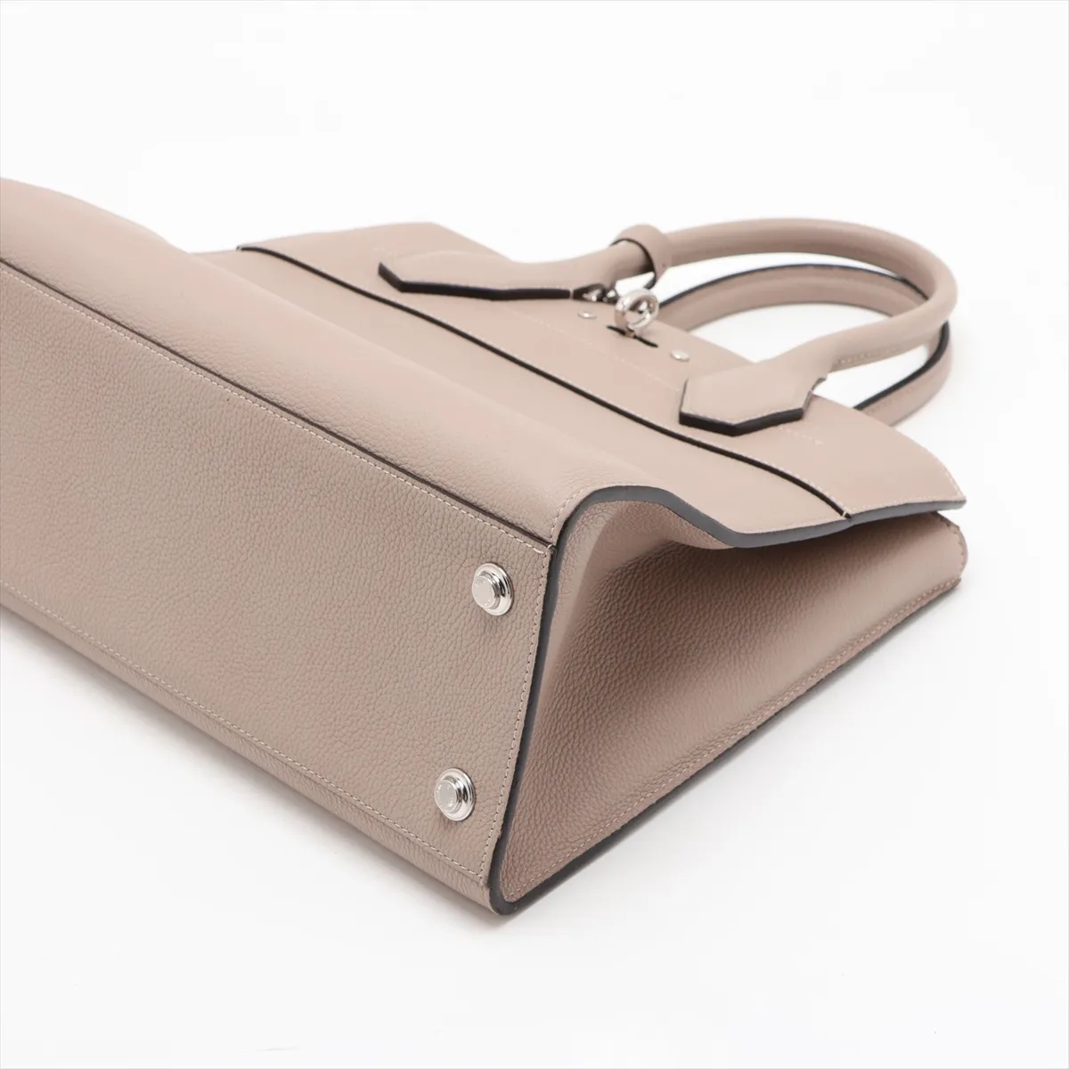 Cuir Taurillon City Steamer MM M53017 FO4156 Beige — view 3