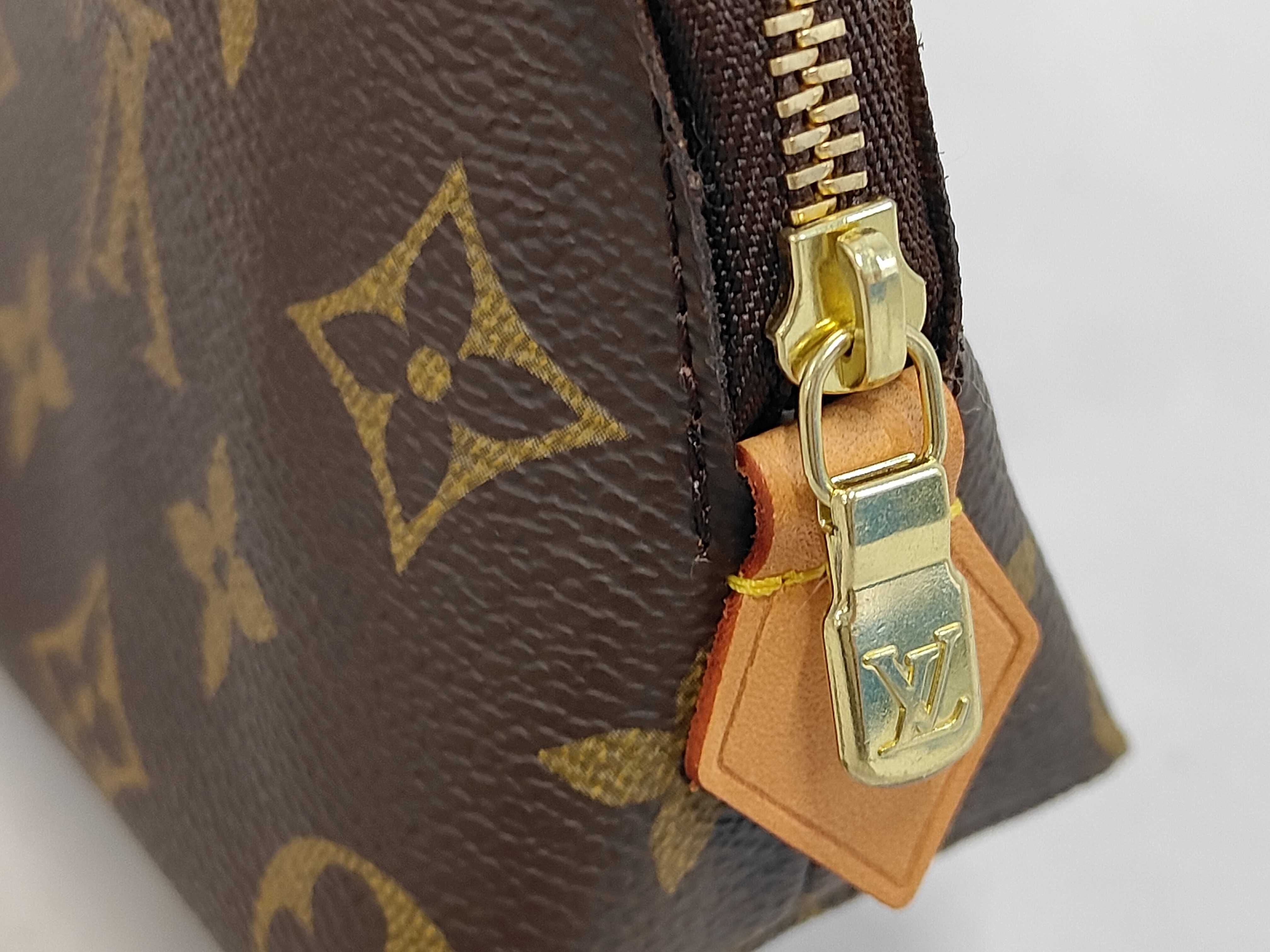 Monogram Pochette Cosmetic CA0021 Pouch — view 5