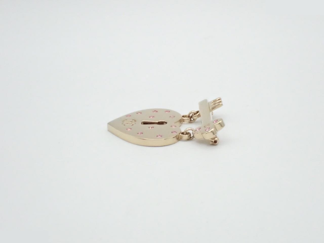 Heart Arrow Brooch — view 3