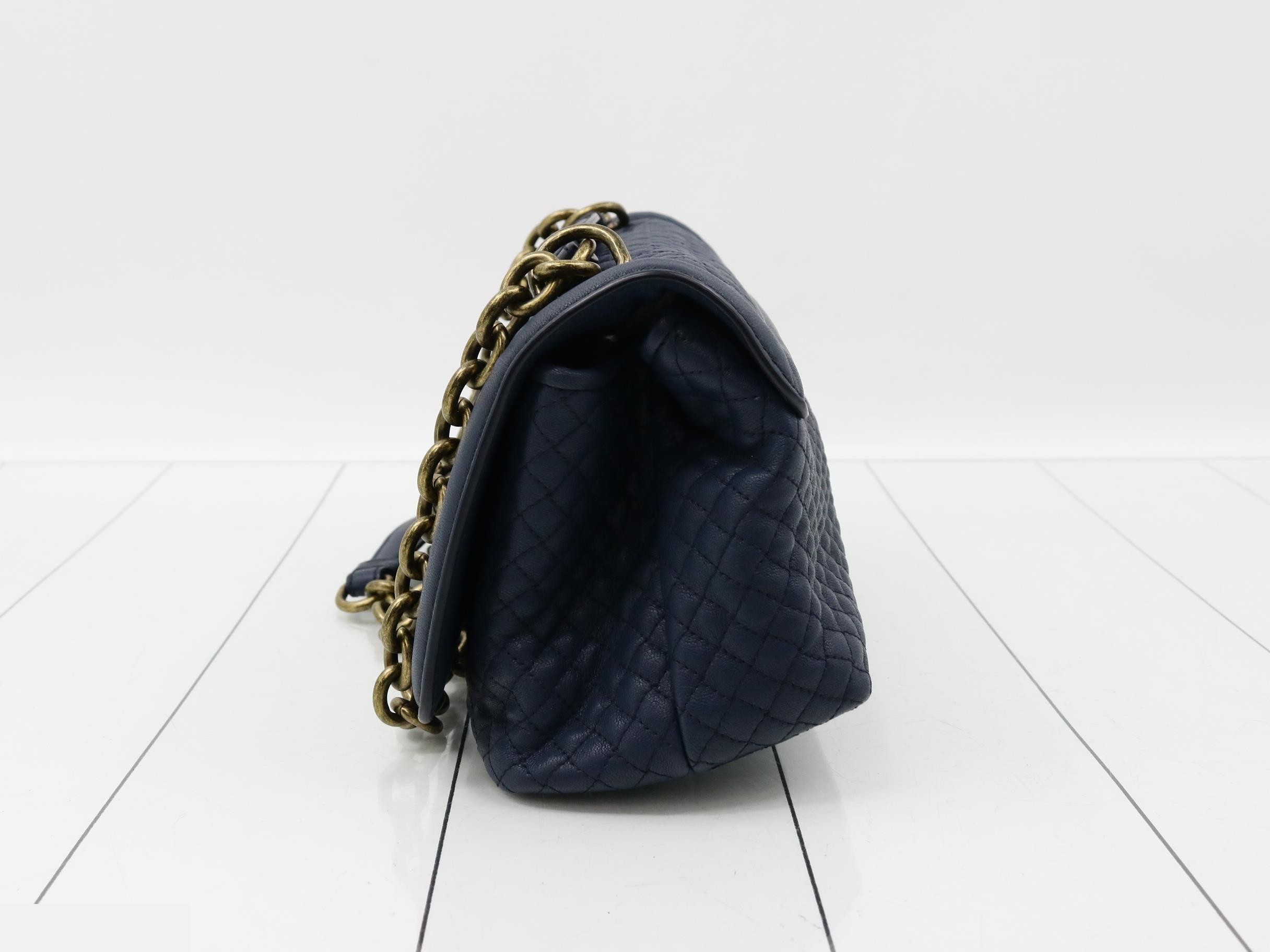 Chain shoulder bag, leather, navy — view 3