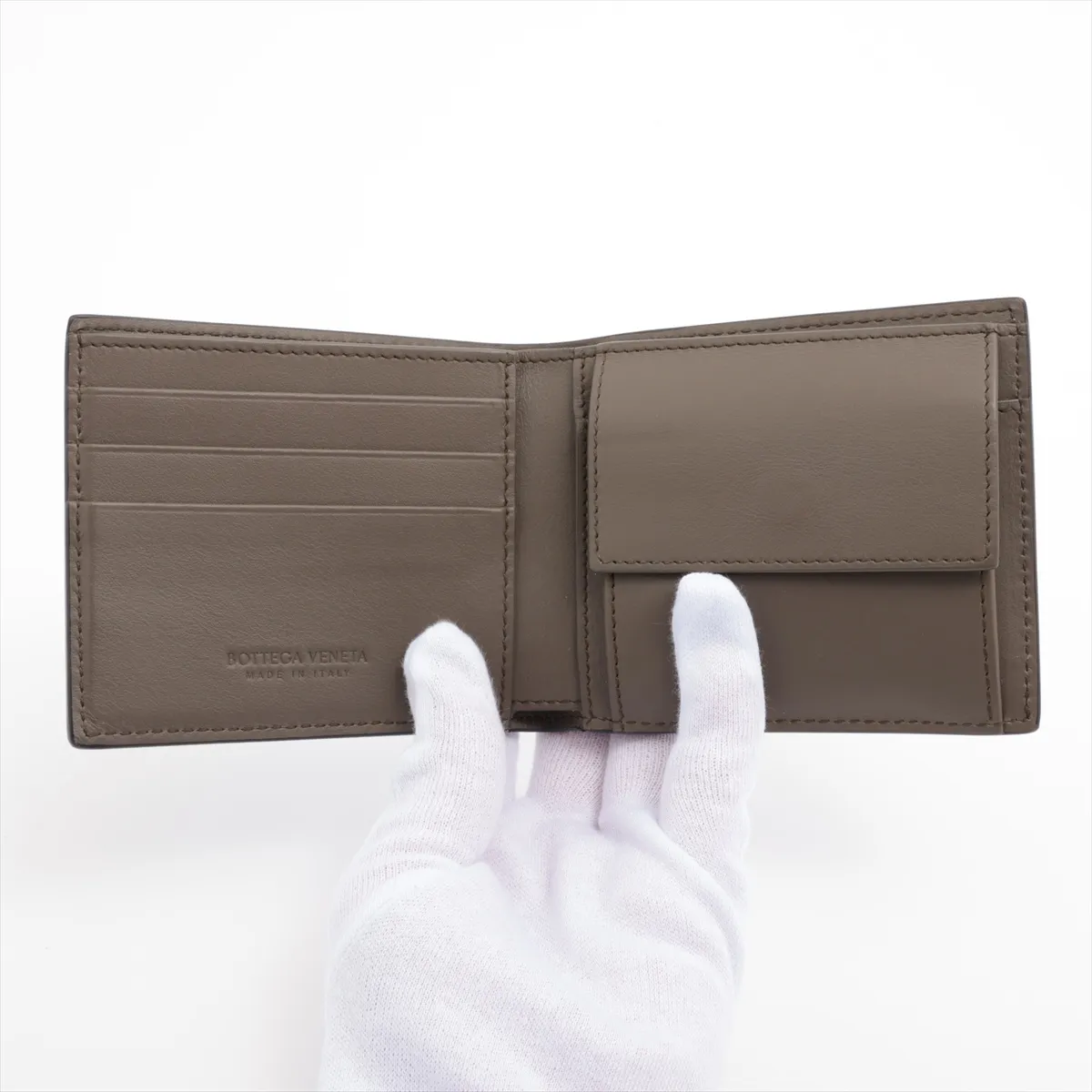 Maxi Intrecciato Leather Compact Wallet Gray x Khaki — view 3