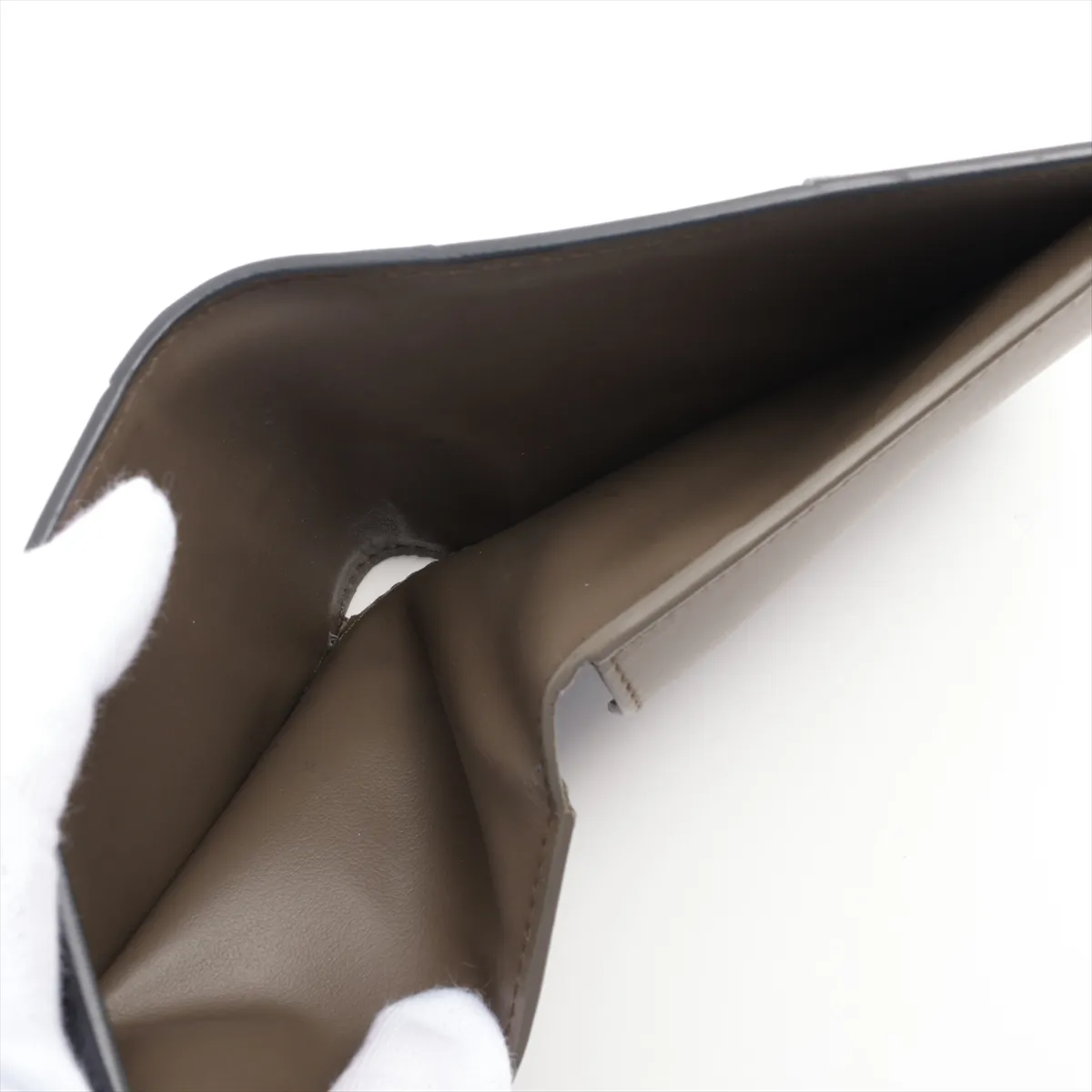 Maxi Intrecciato Leather Compact Wallet Gray x Khaki — view 4